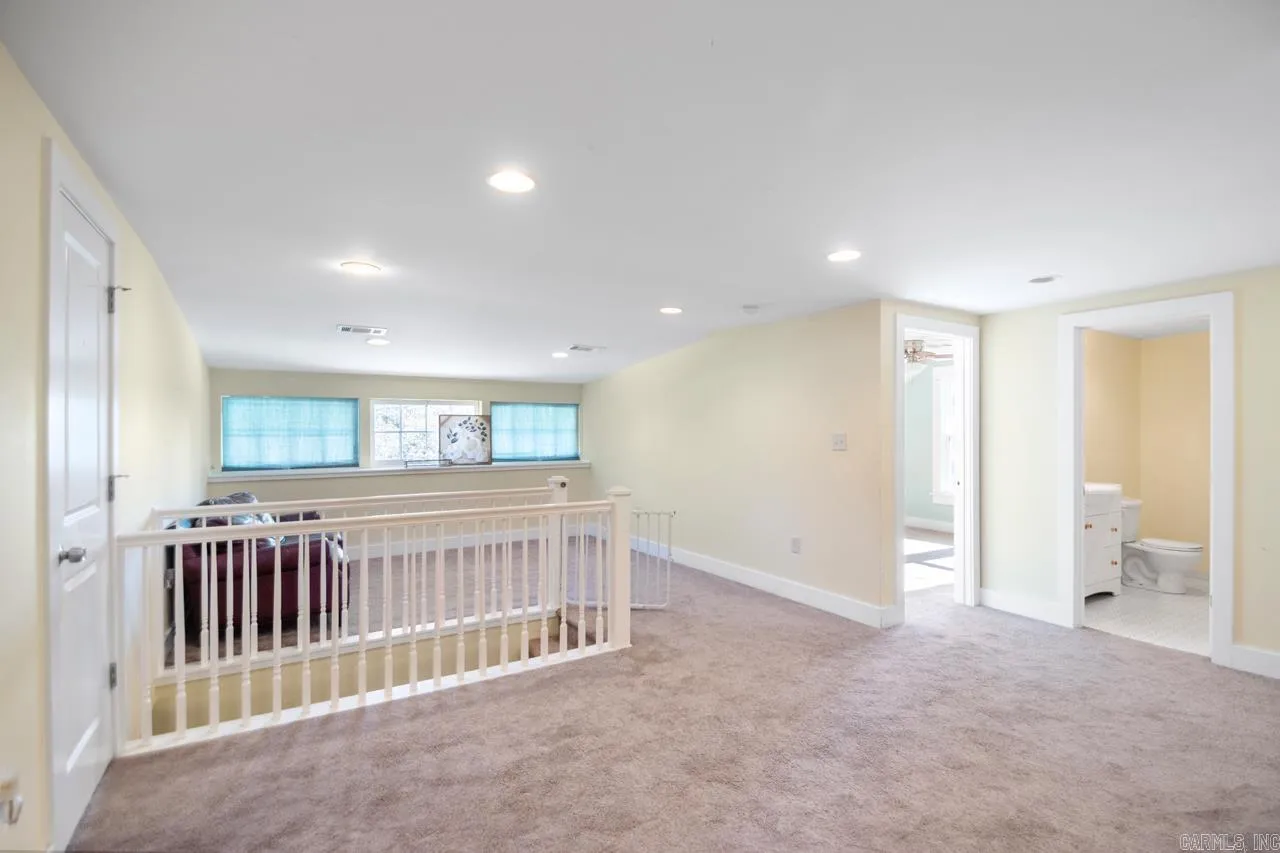 Property at 100  Colonial - Image 10