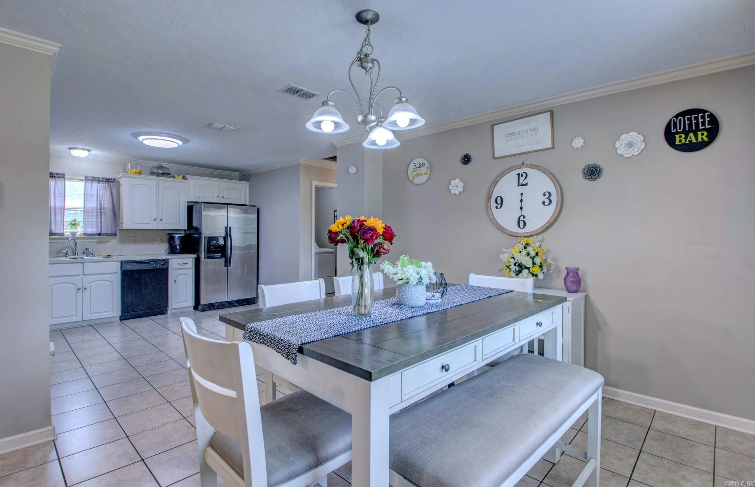 Property at 715 W Trickey - Image 11
