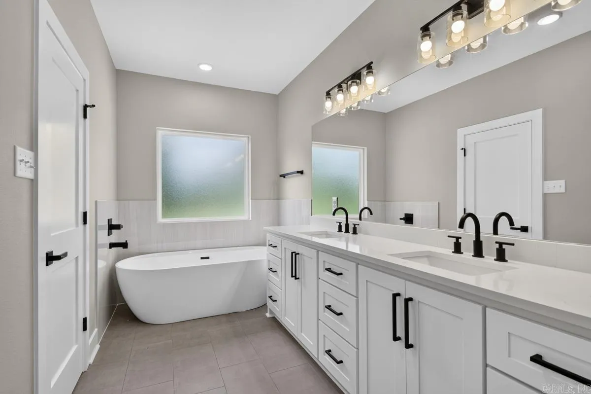 Property at 108  Michael - Image 18