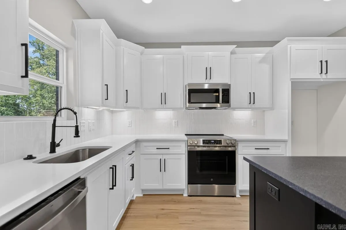 Property at 108  Michael - Image 13