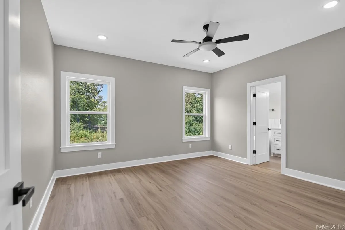 Property at 108  Michael - Image 16
