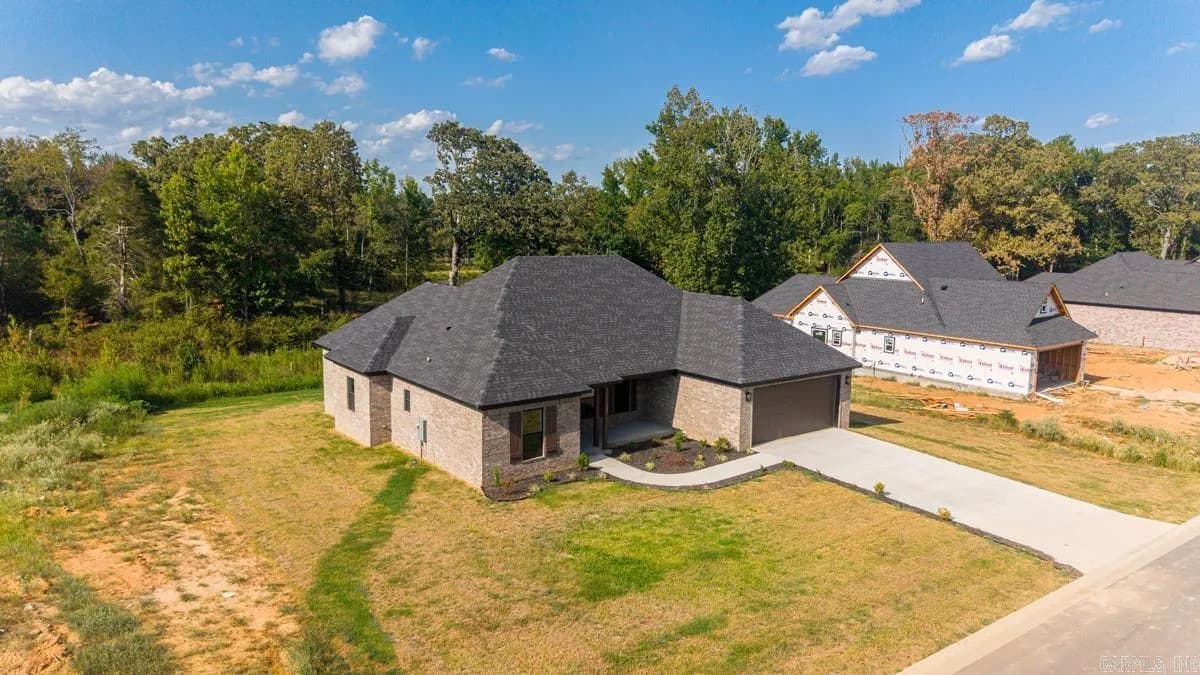Property at 108  Michael - Image 40