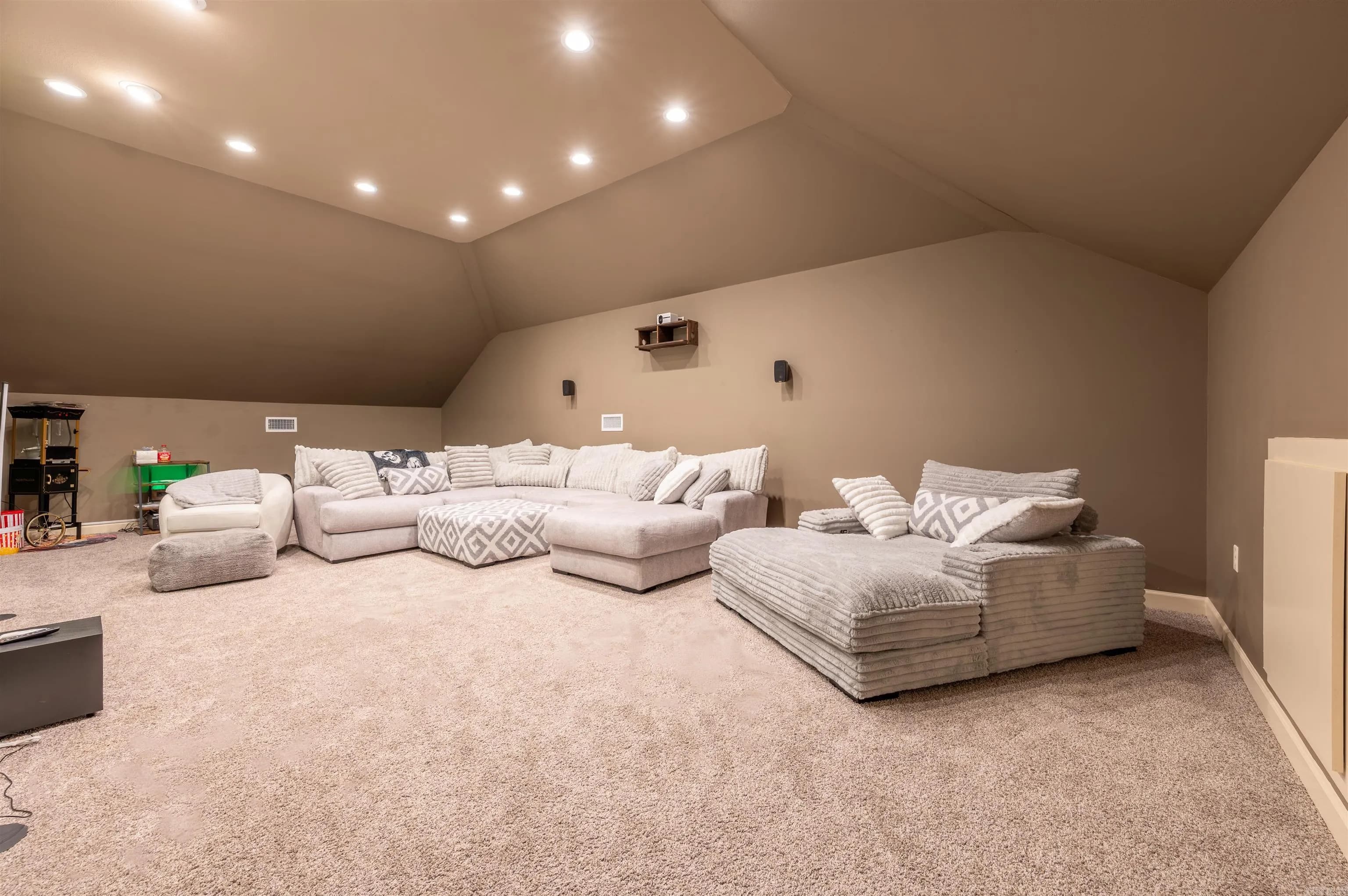 Property at 99  Overland park rd - Image 30