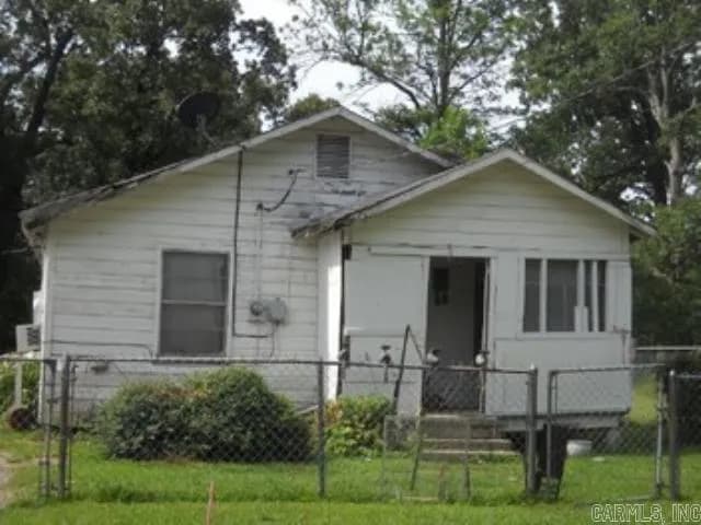 Property at 1204 S Fir - Image 1
