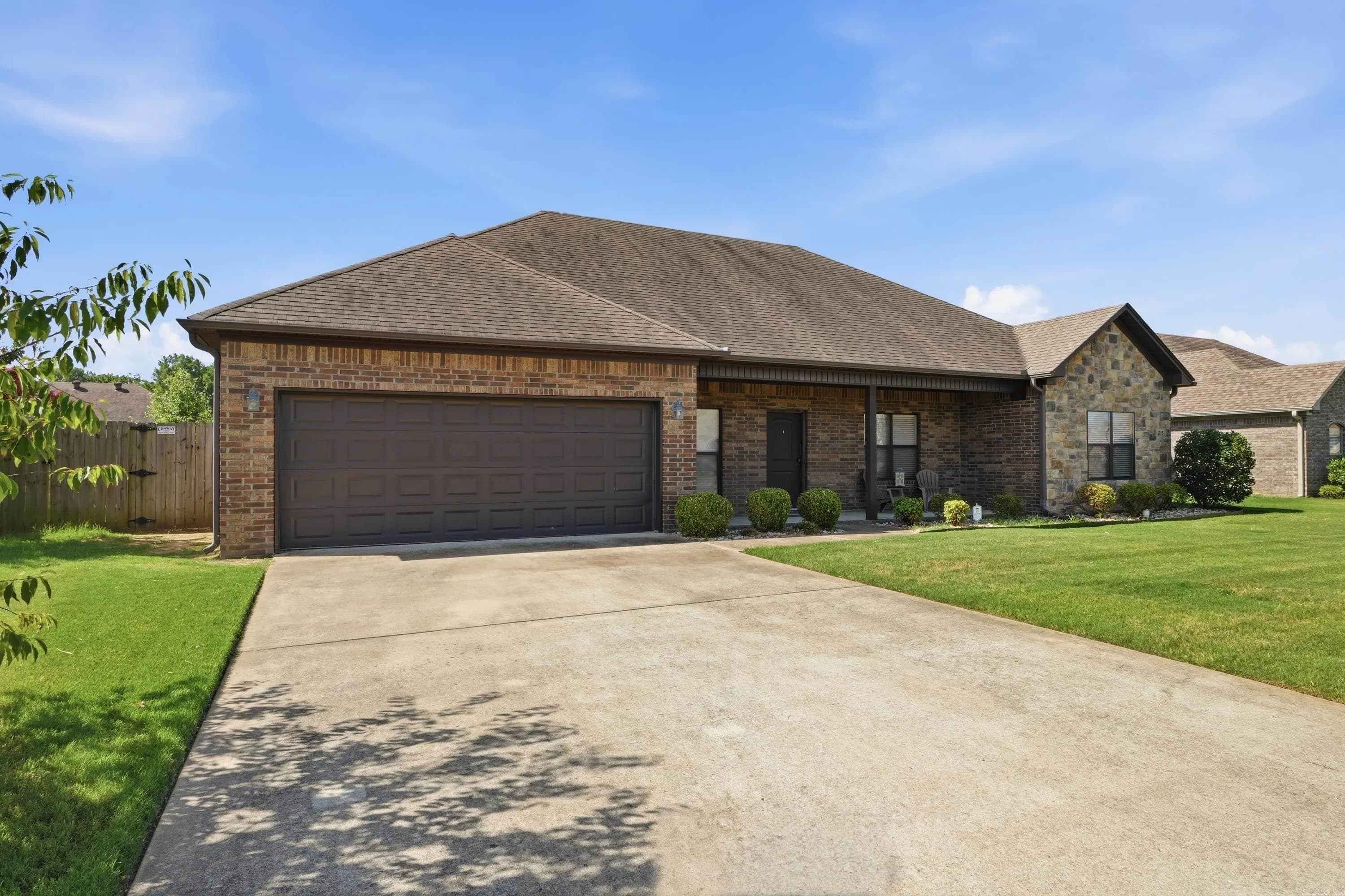 Property at 1215  Bird song dr - Image 2