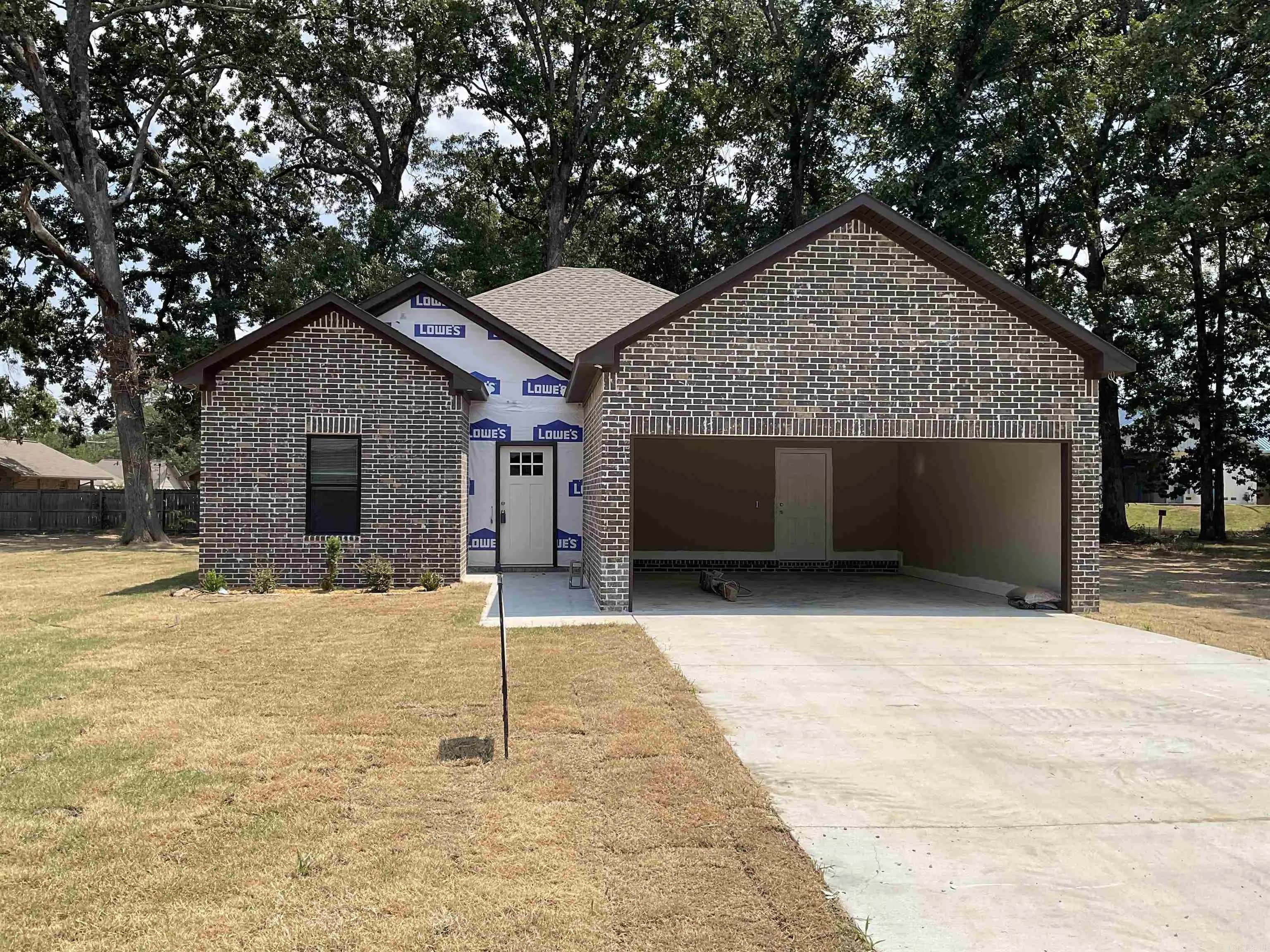 Property at 215  Kayla - Image 1