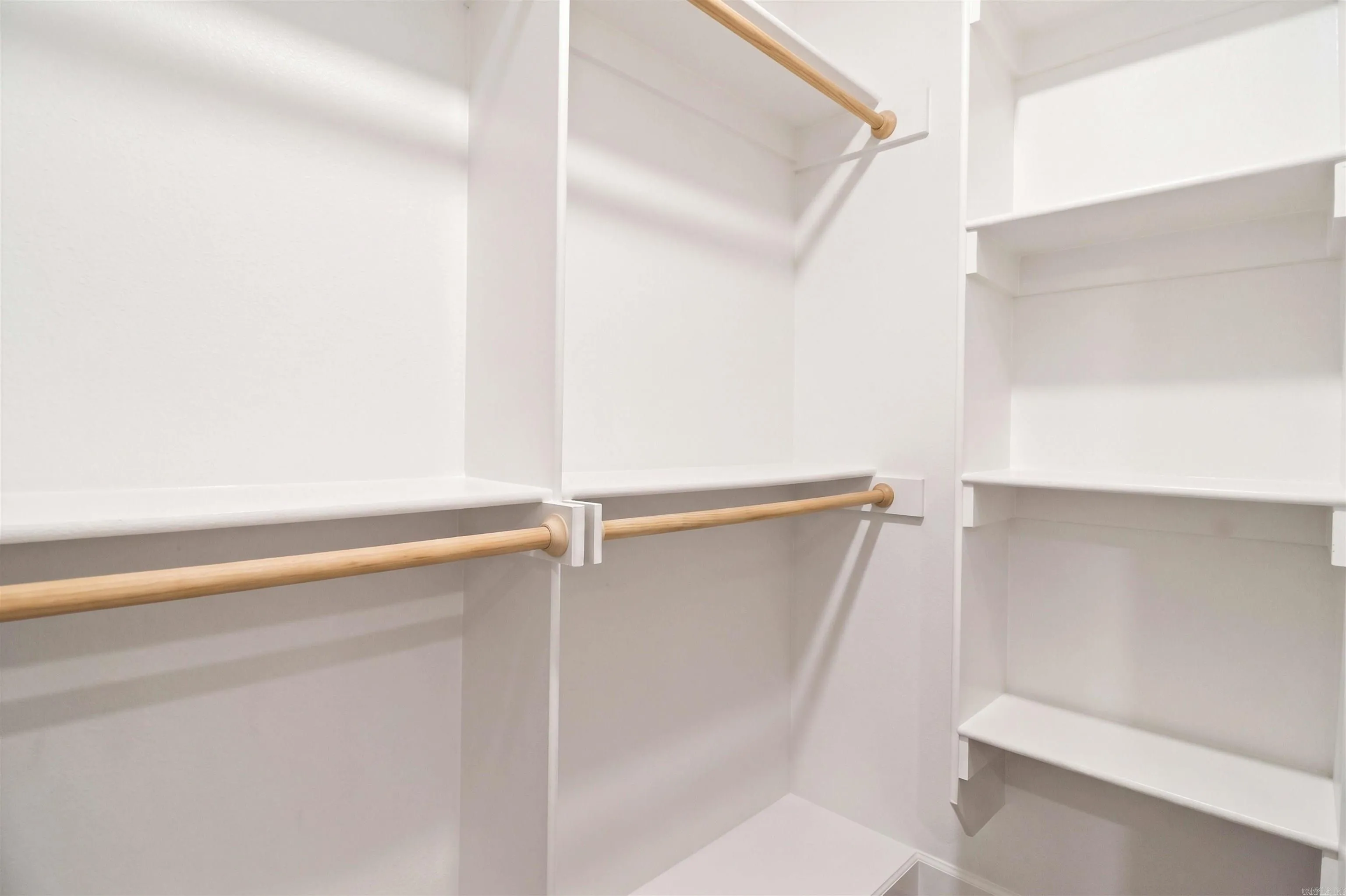 Property at 2061  Periwinkle - Image 12