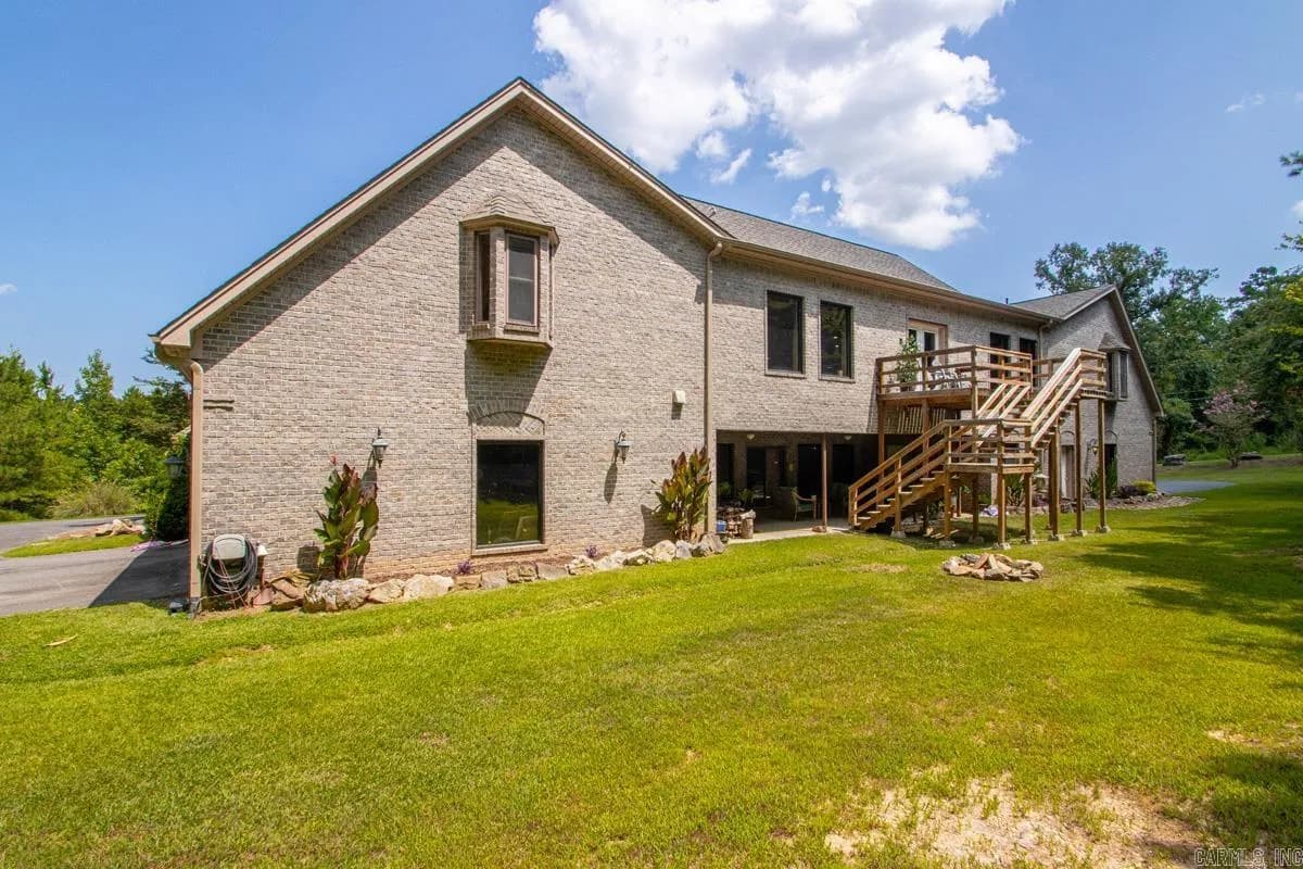 Property at 3443  Riverview - Image 41