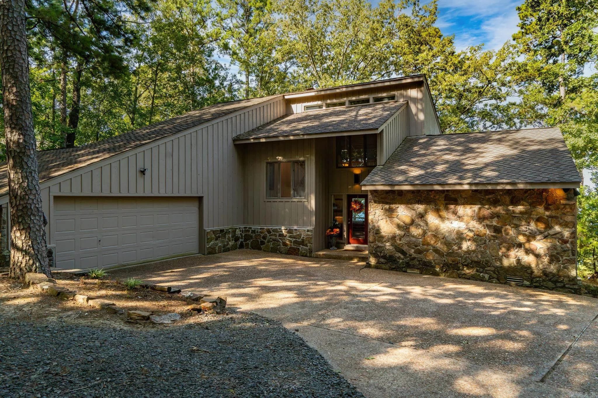 Property at 2740  Tannenbaum rd. - Image 45