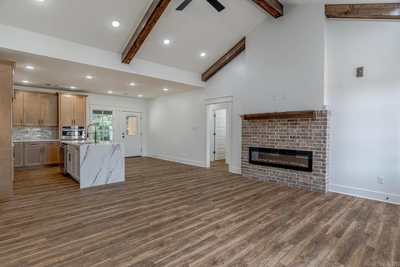 Property at 610  Cayson - Image 6