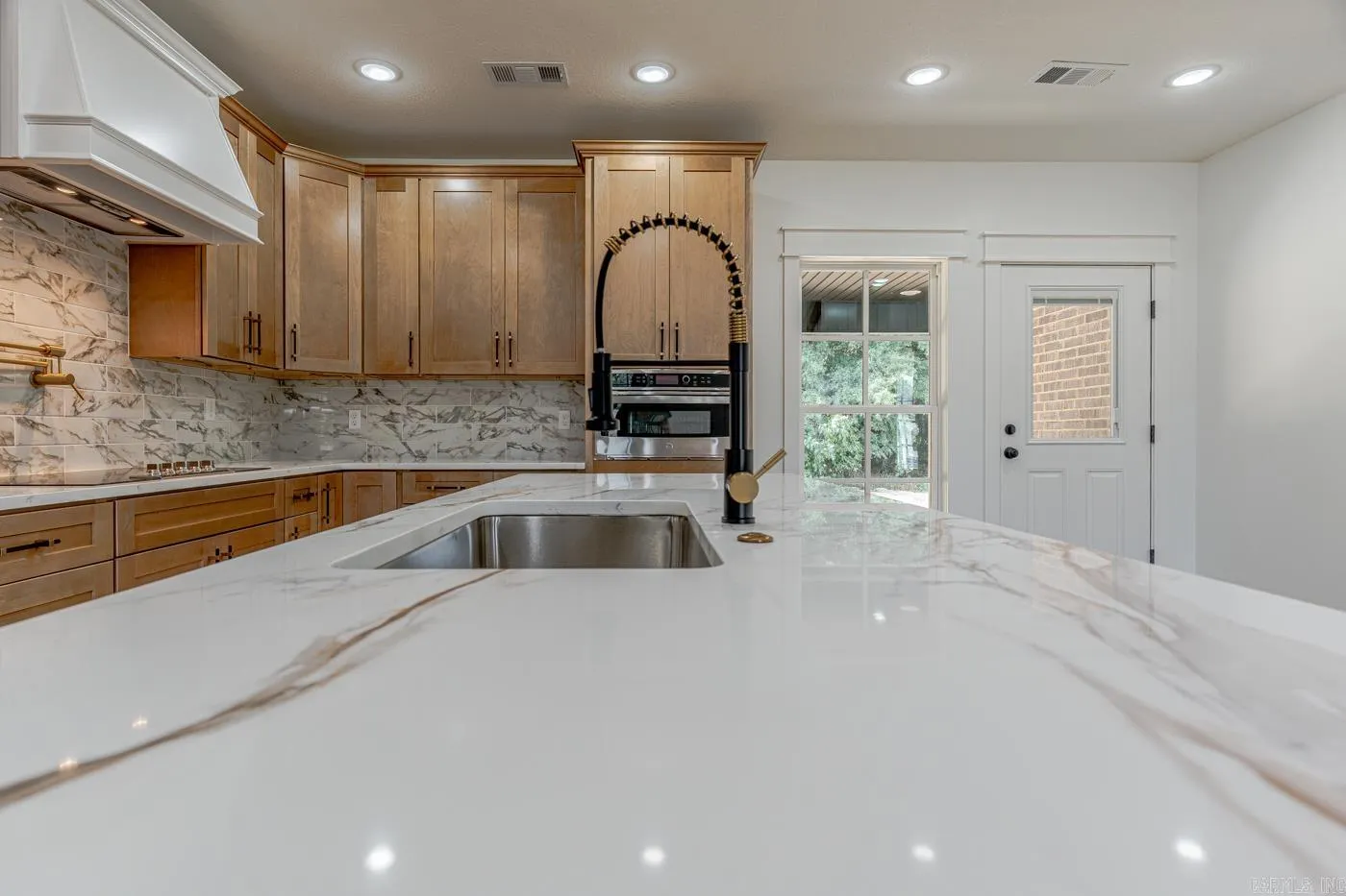 Property at 610  Cayson - Image 19
