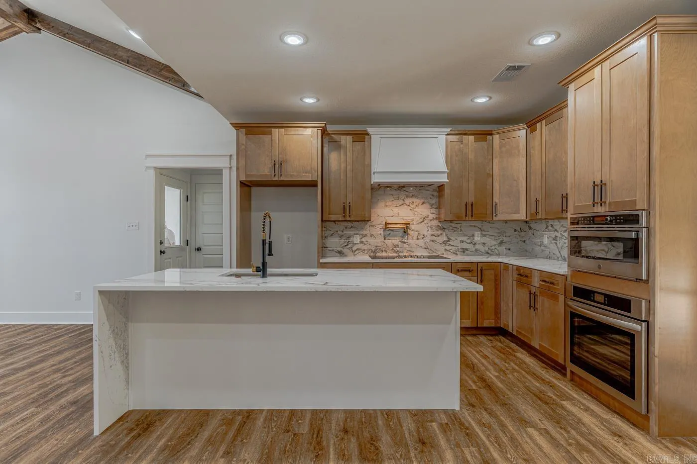 Property at 610  Cayson - Image 14