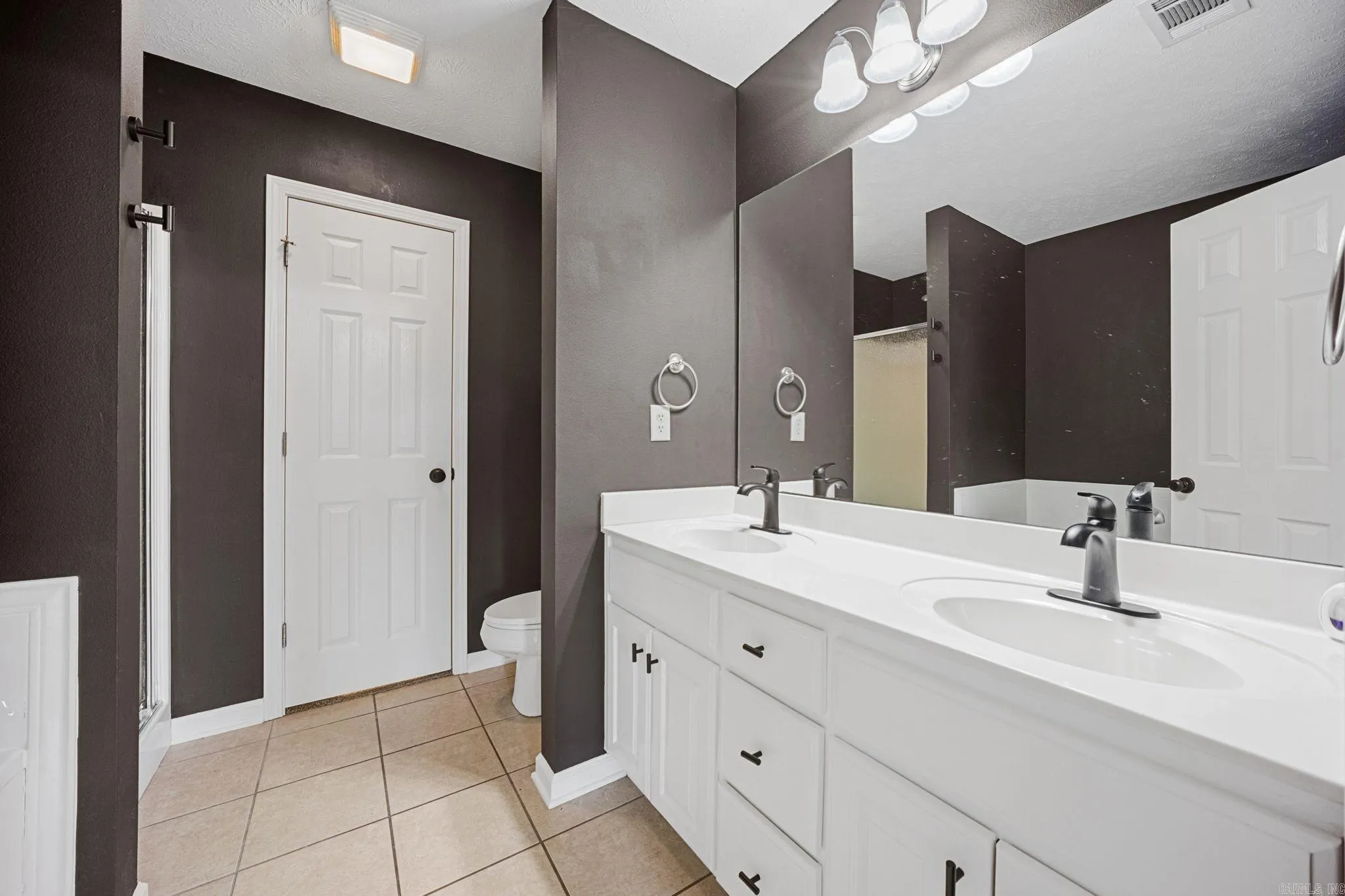 Property at 19  Lake side - Image 18