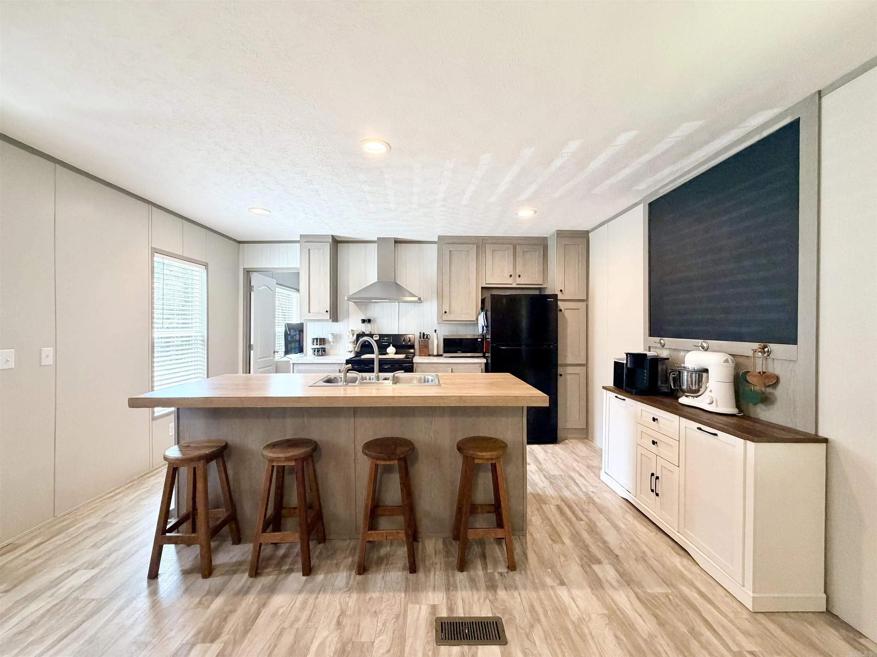 Property at 160 & 170  Honey bee road - Image 2