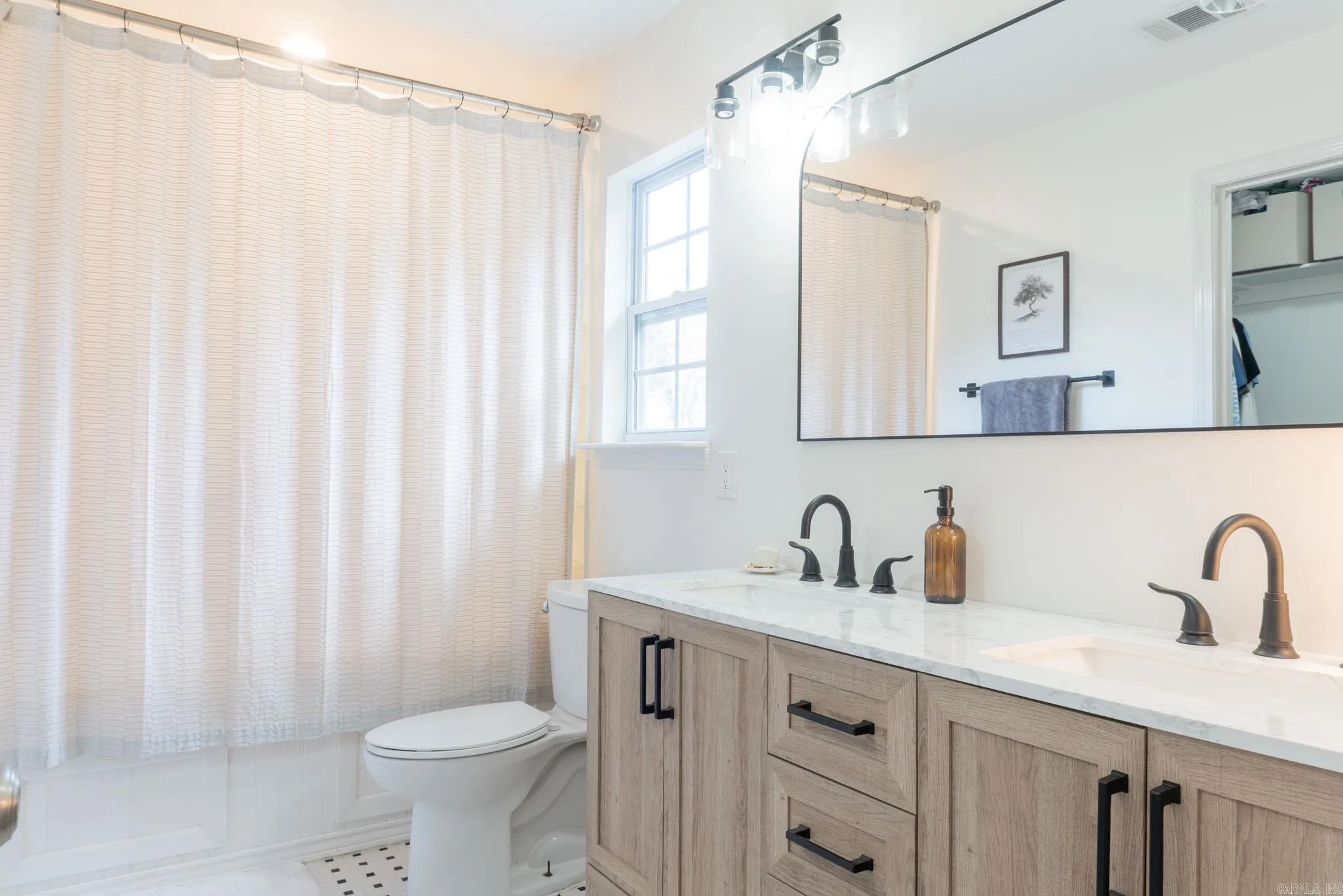 Property at 12  Windamere cove - Image 18