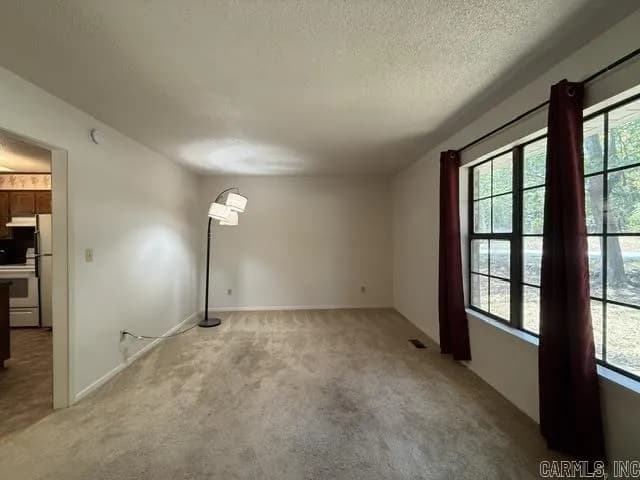 Property at 3015  Debra - Image 6