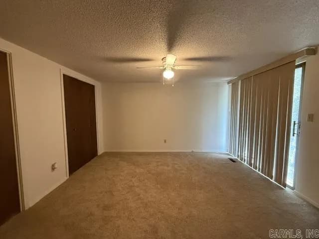 Property at 3015  Debra - Image 23