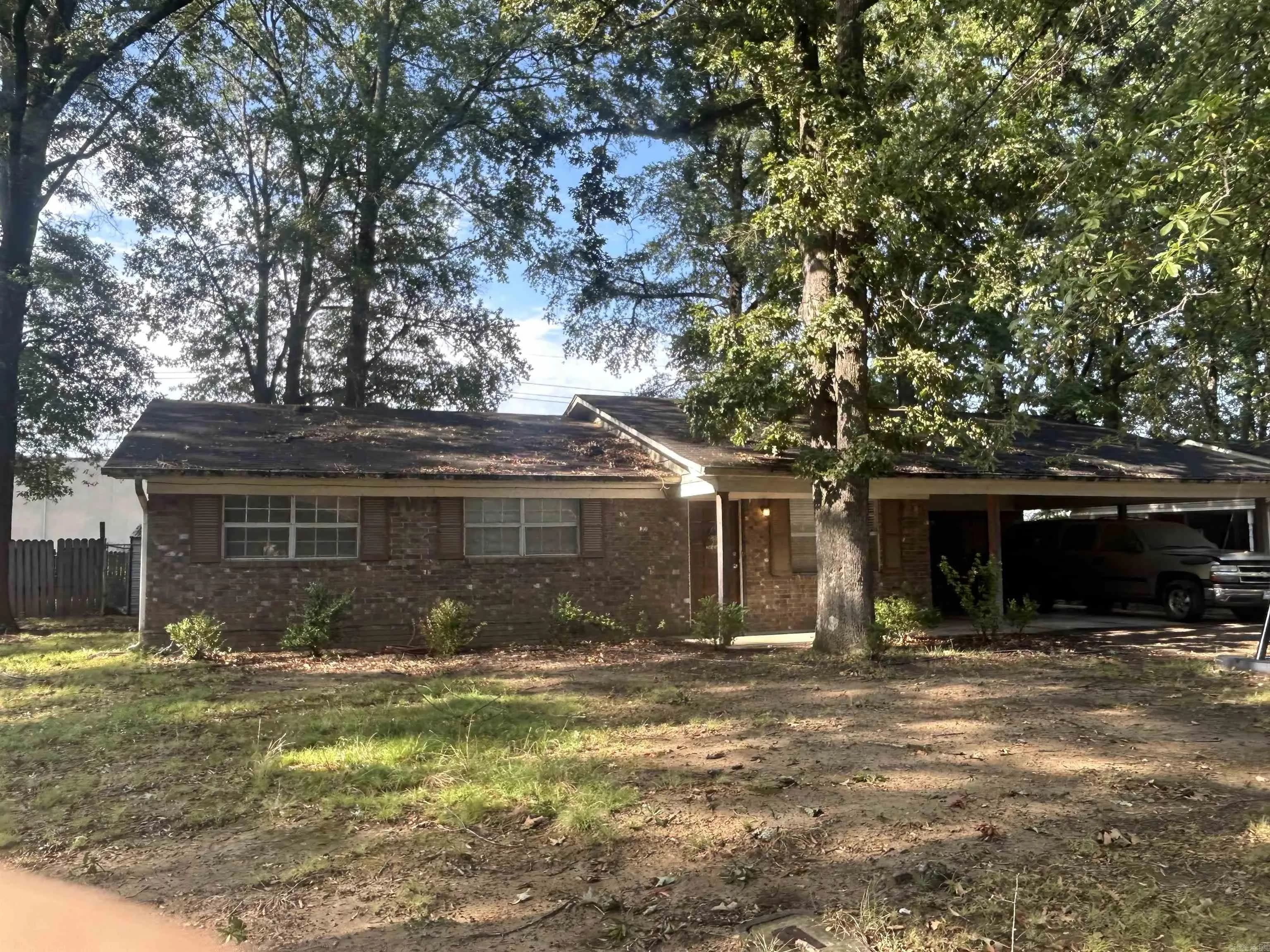 Property at 31  Indian trail - Image 2