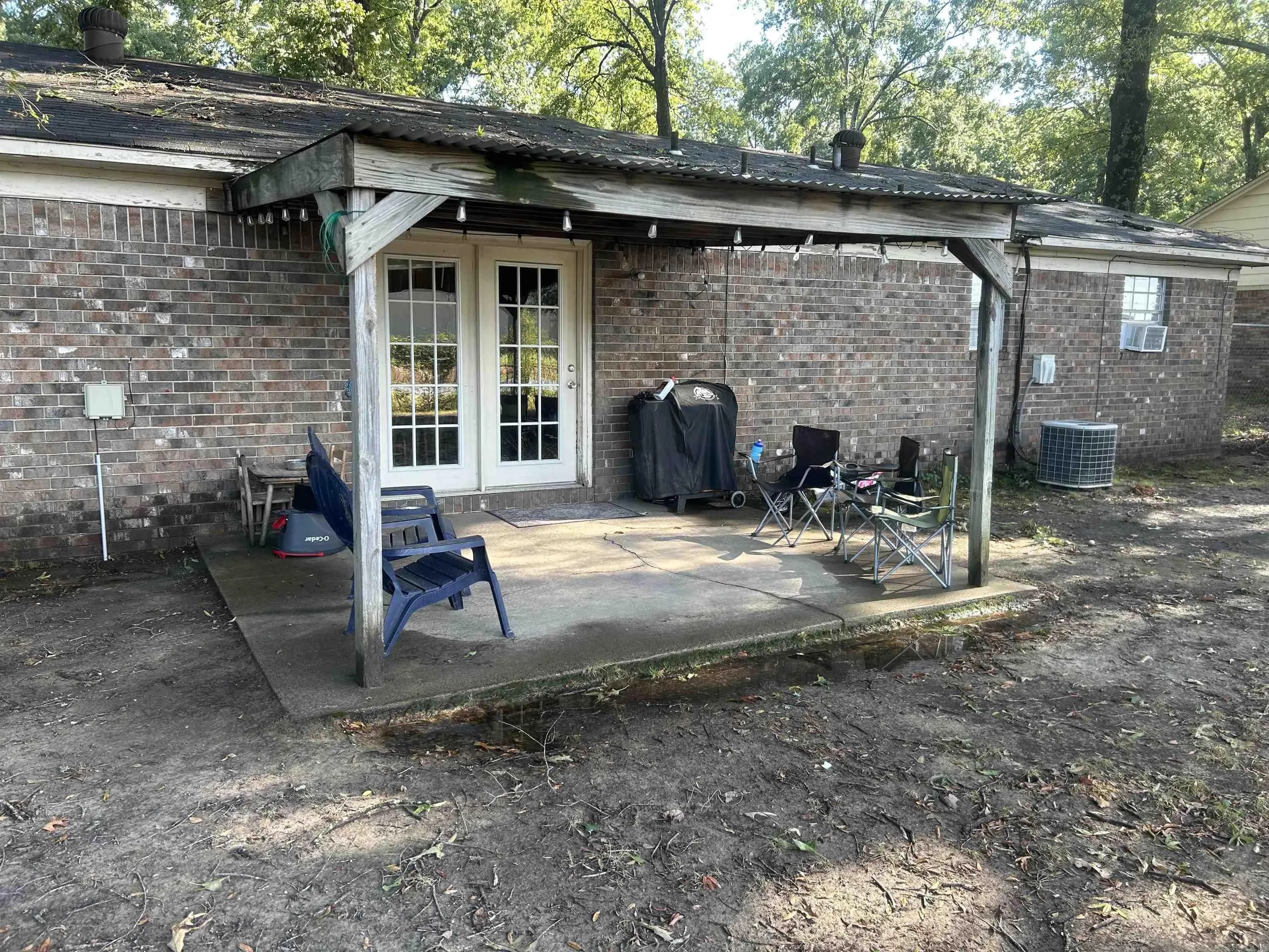 Property at 31  Indian trail - Image 16