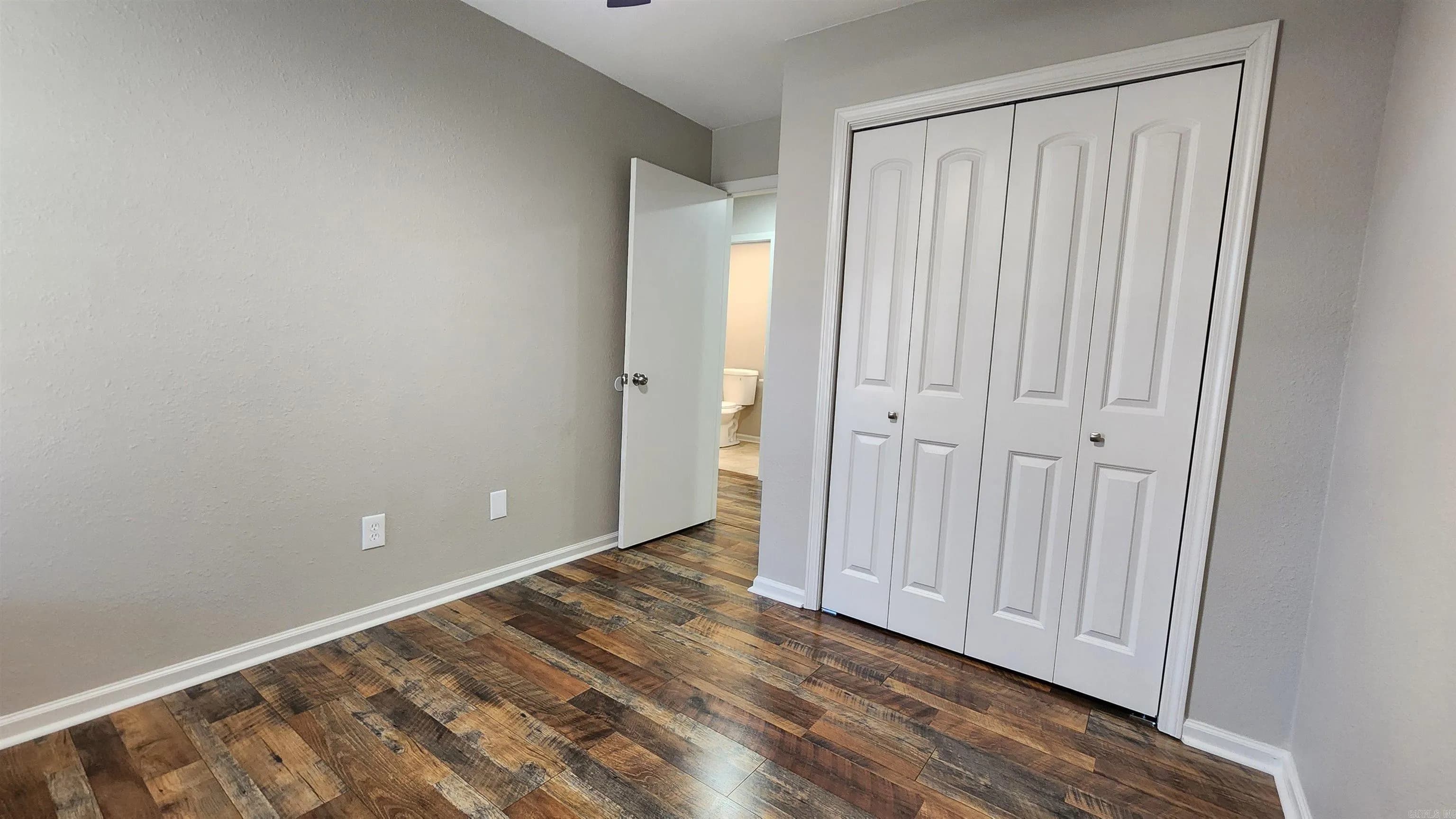 Property at 106  Bellevue - Image 28
