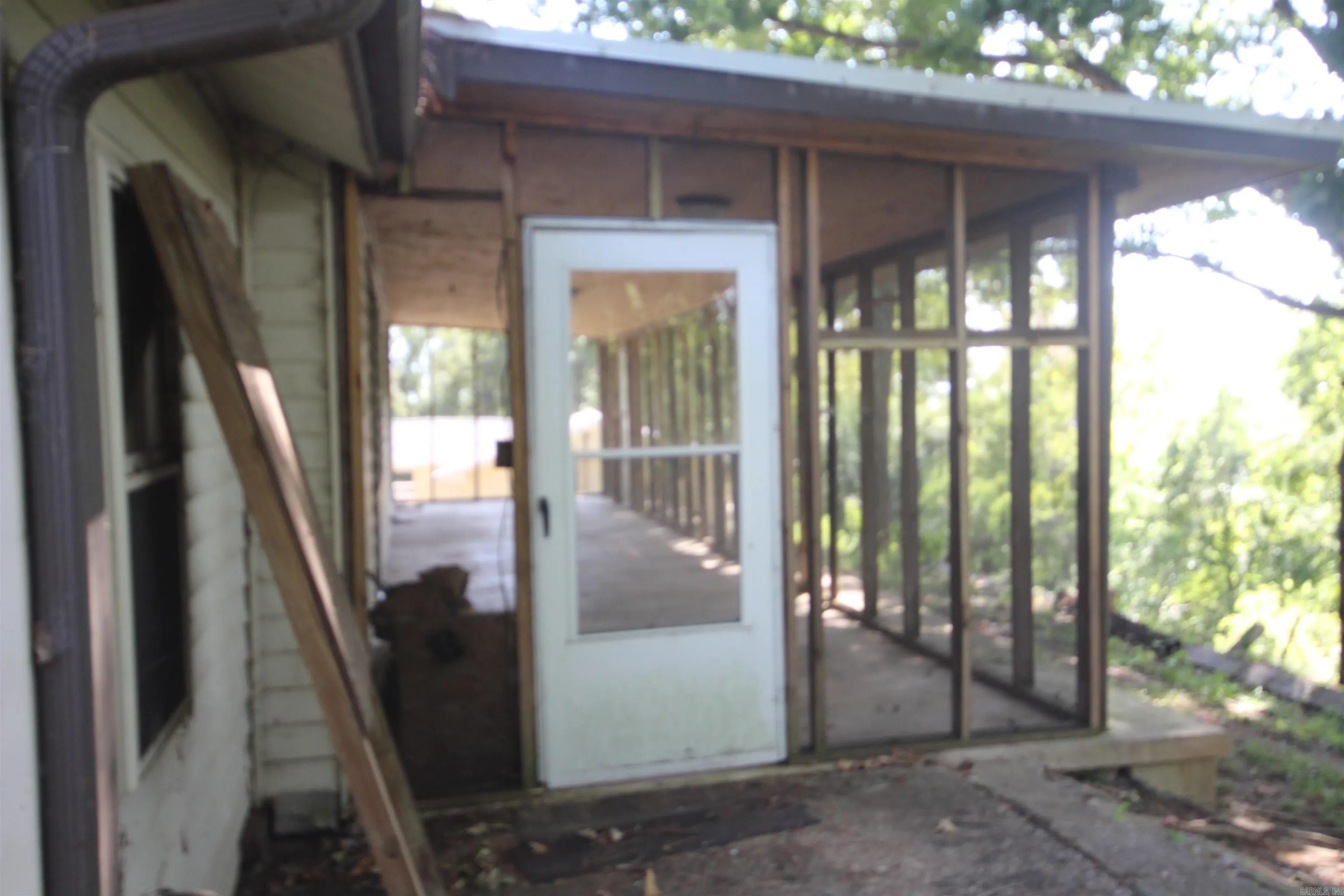 Property at 112  Lakefork - Image 11