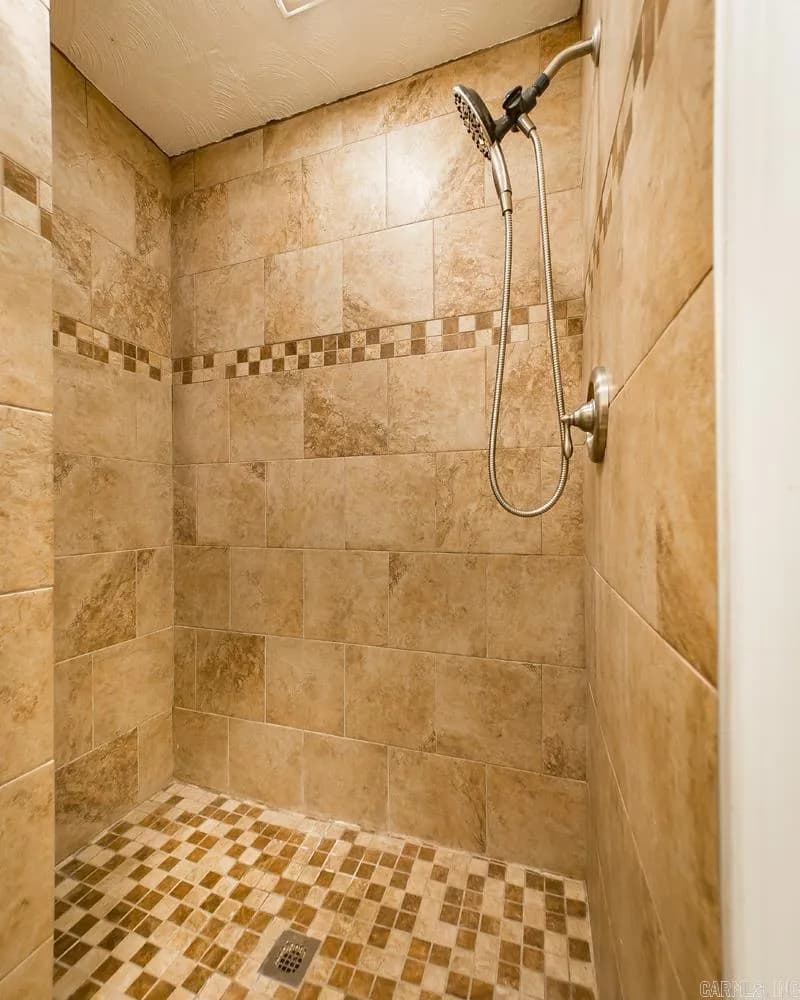 Property at 40  Woodsvine - Image 24