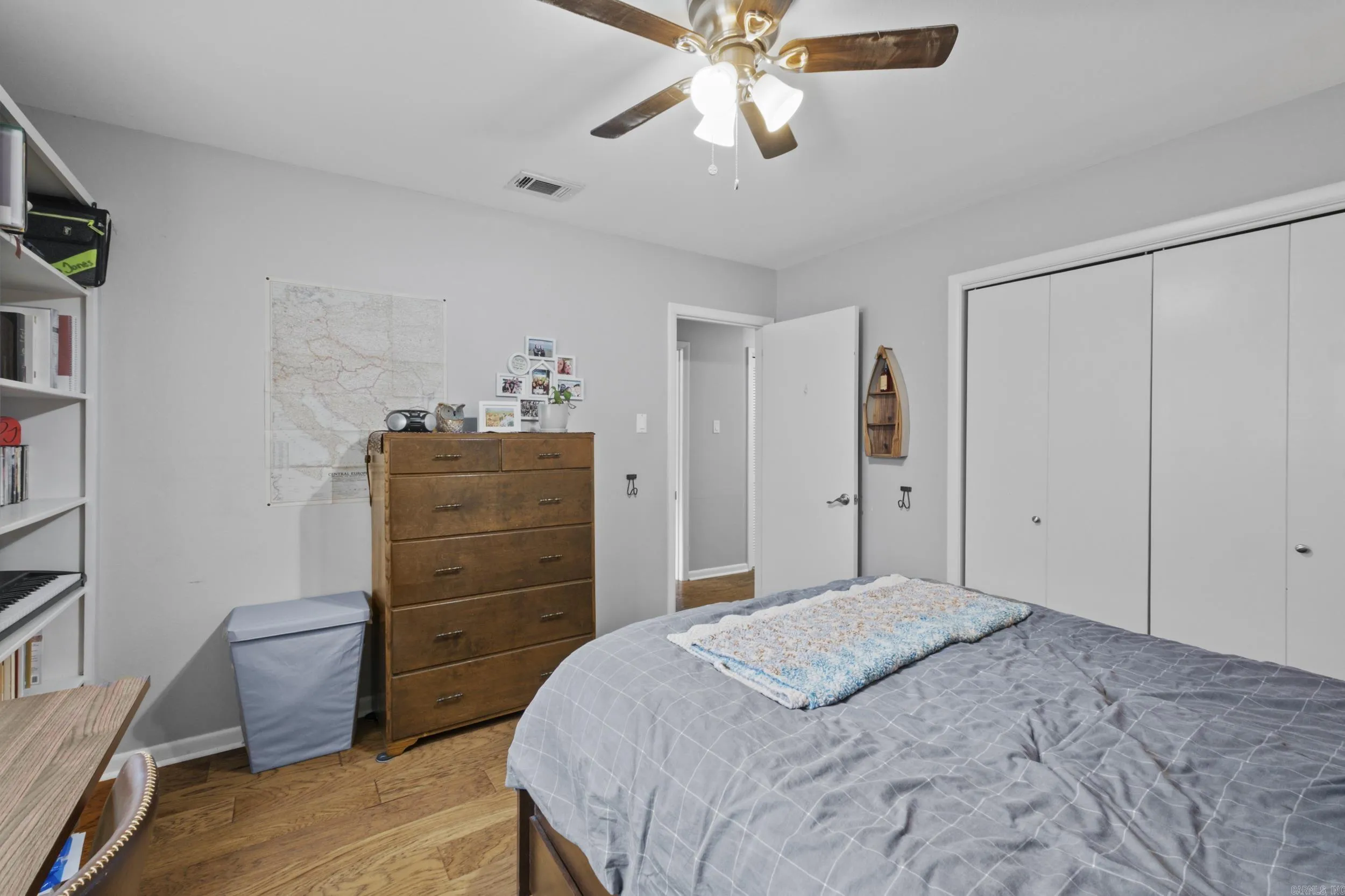 Property at 12  Burford - Image 24