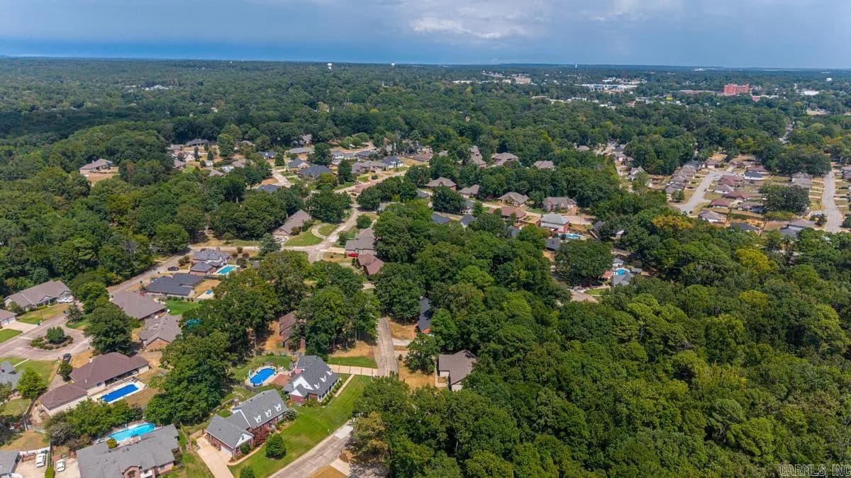 Property at 1185  Cambridge circle - Image 47