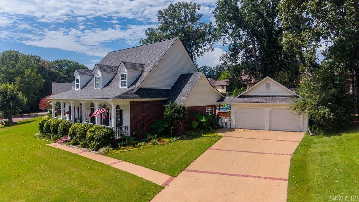 Property at 1185  Cambridge circle - Image 7
