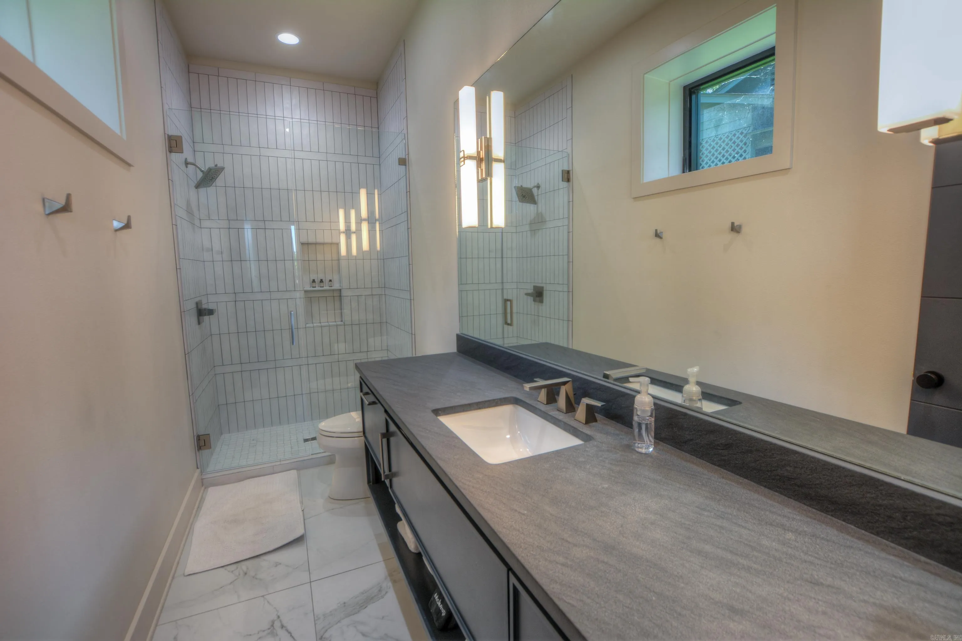 Property at 207  Summertime bay - Image 31