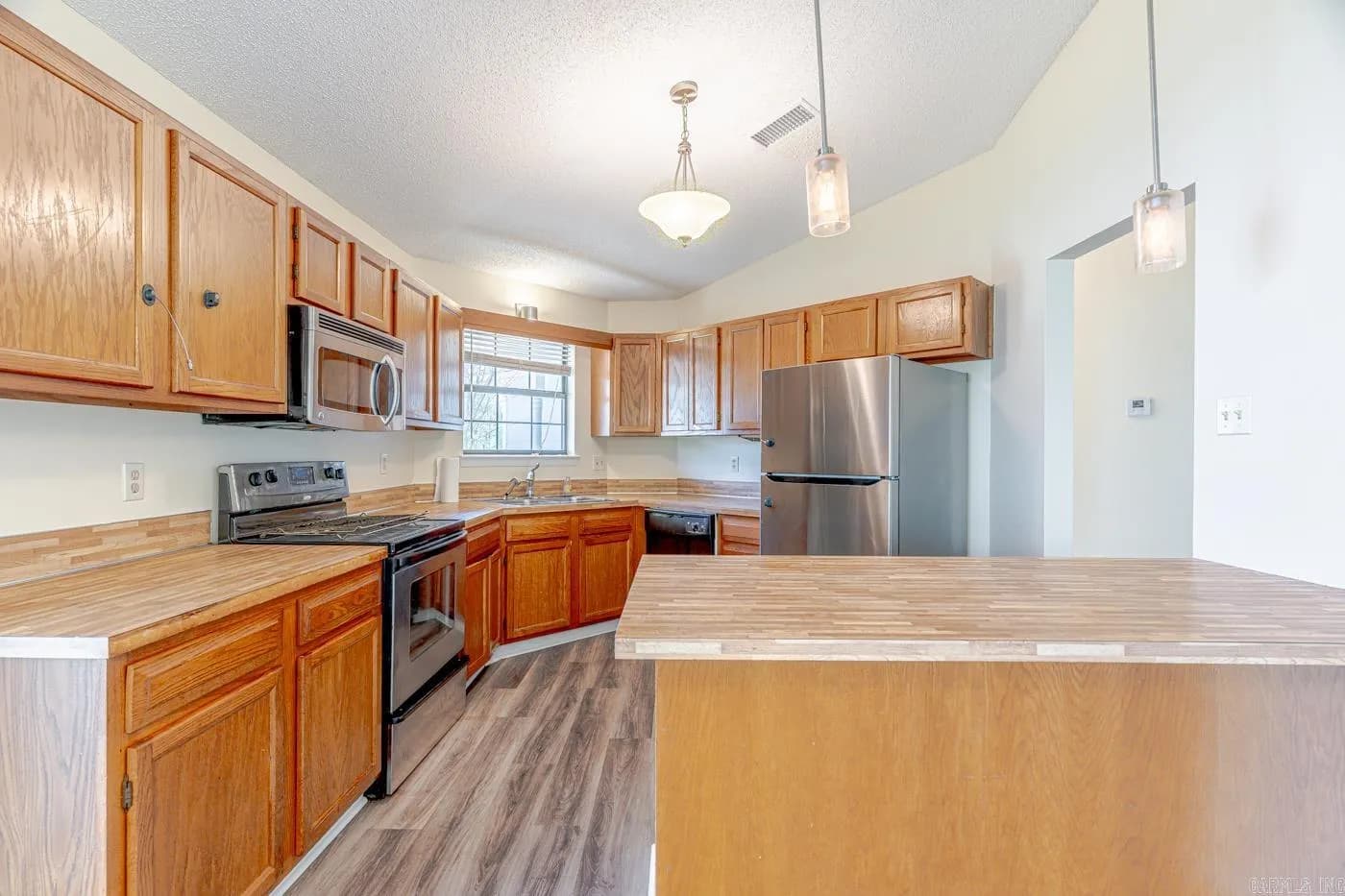 Property at 13900  Wimbledon loop - Image 13