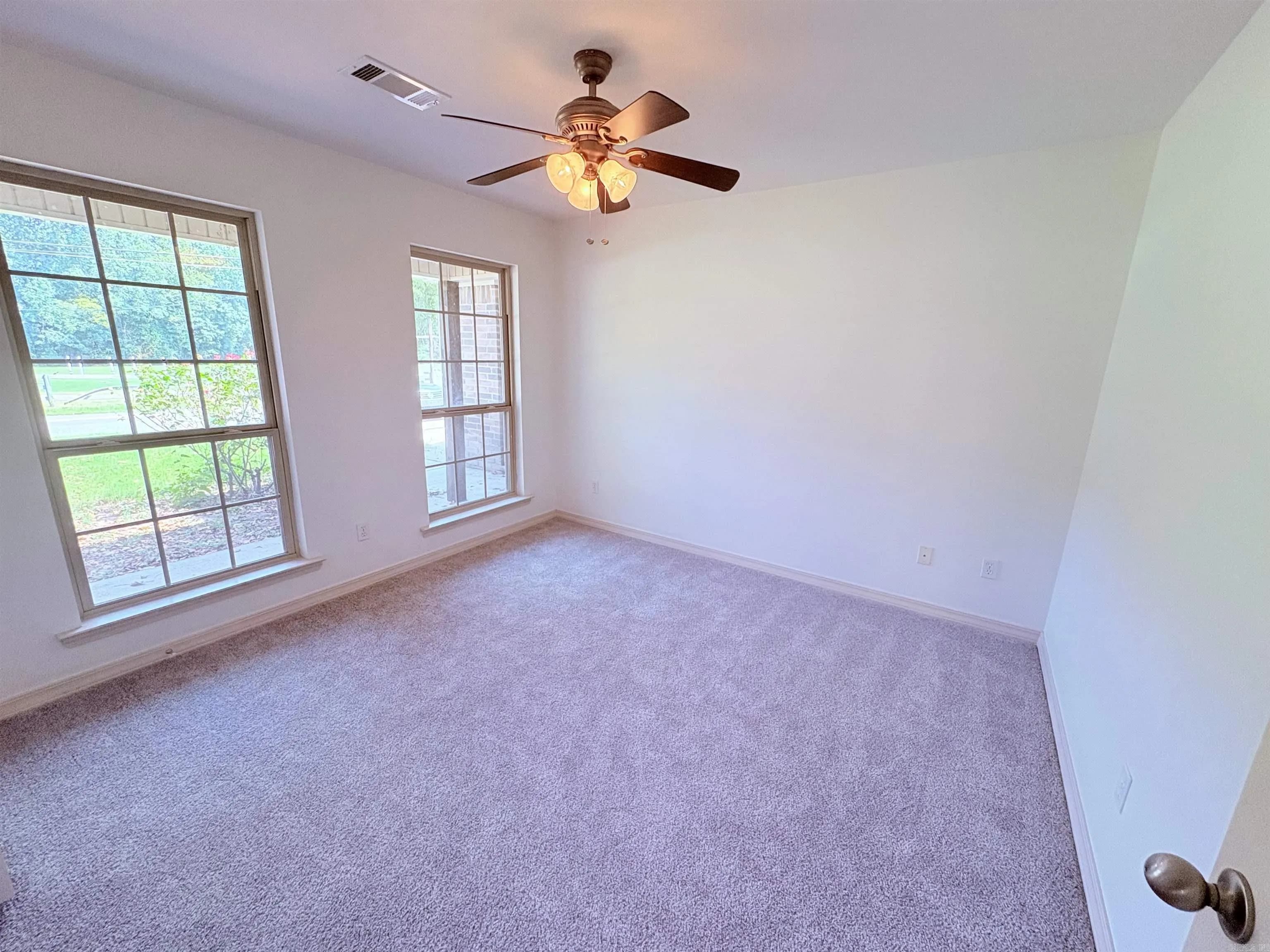 Property at 127  Dugger - Image 15
