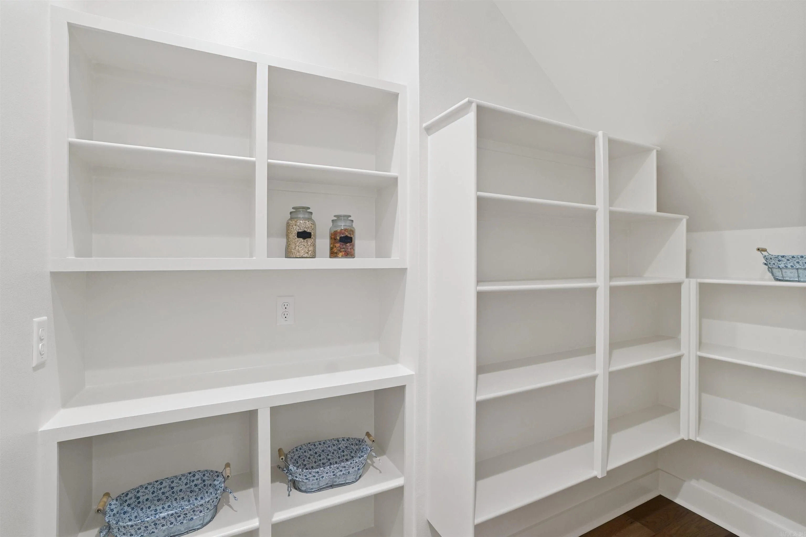 Property at 1650  Dolphin - Image 17