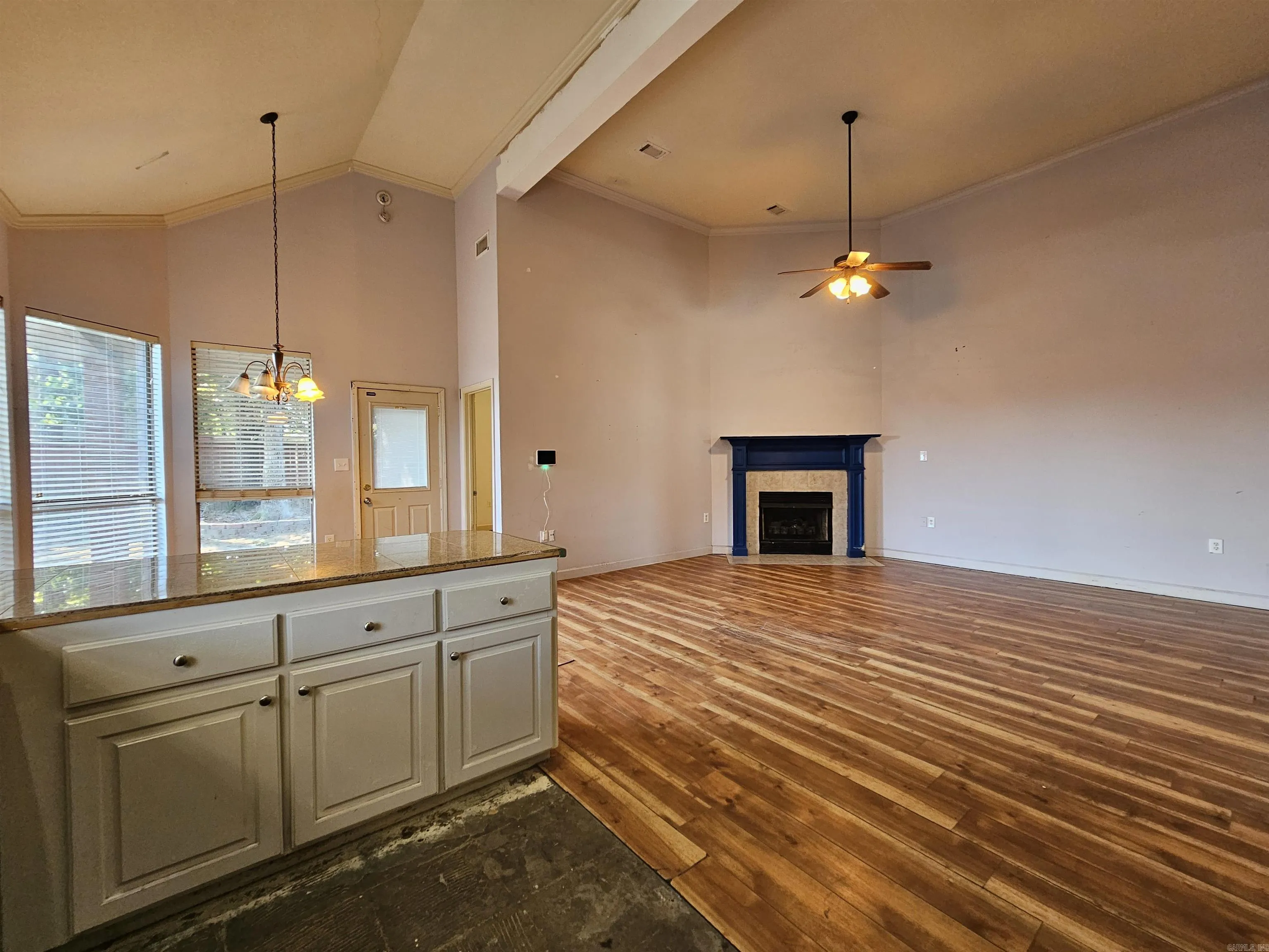 Property at 1904  Reveille - Image 4
