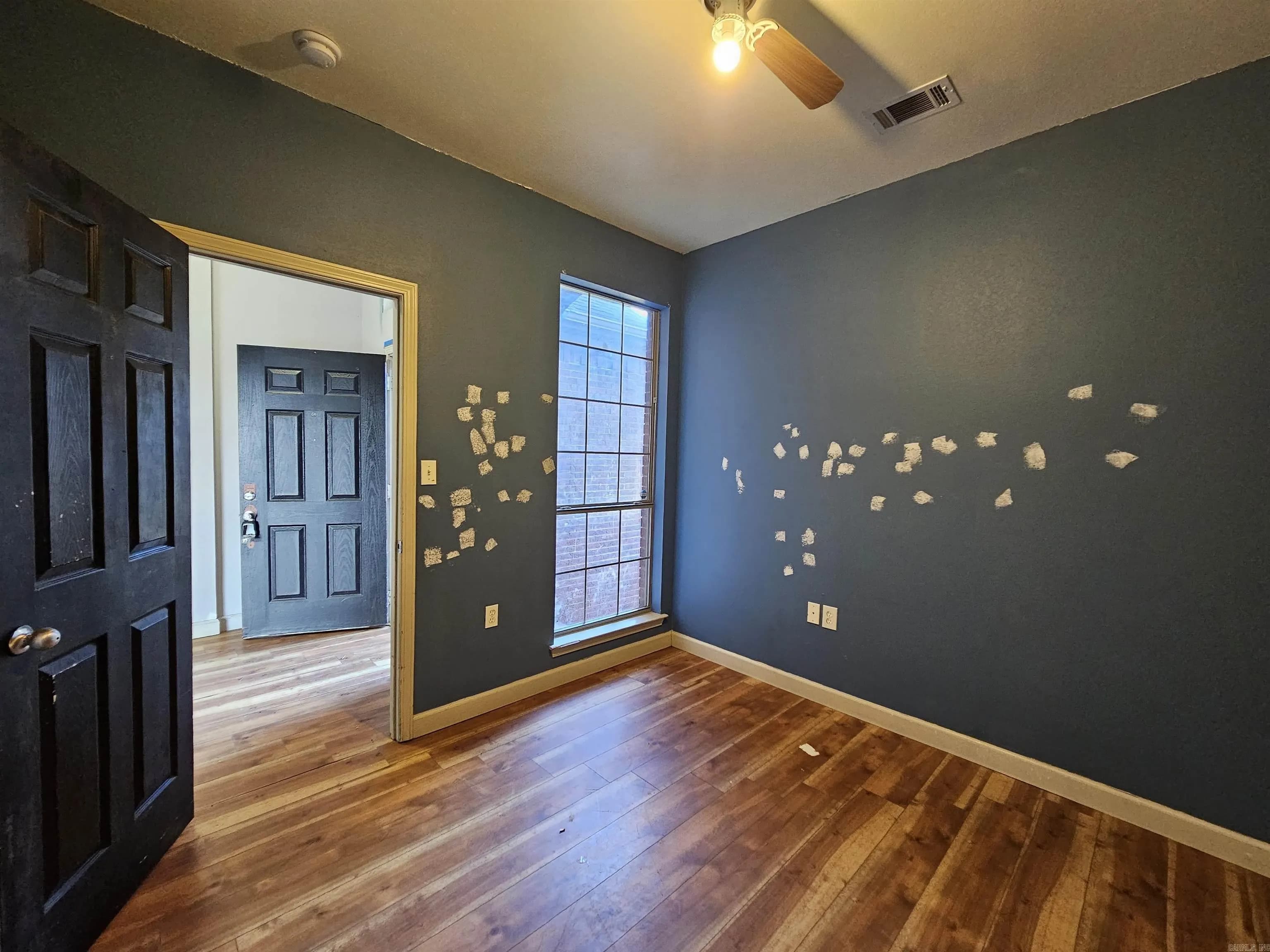 Property at 1904  Reveille - Image 7