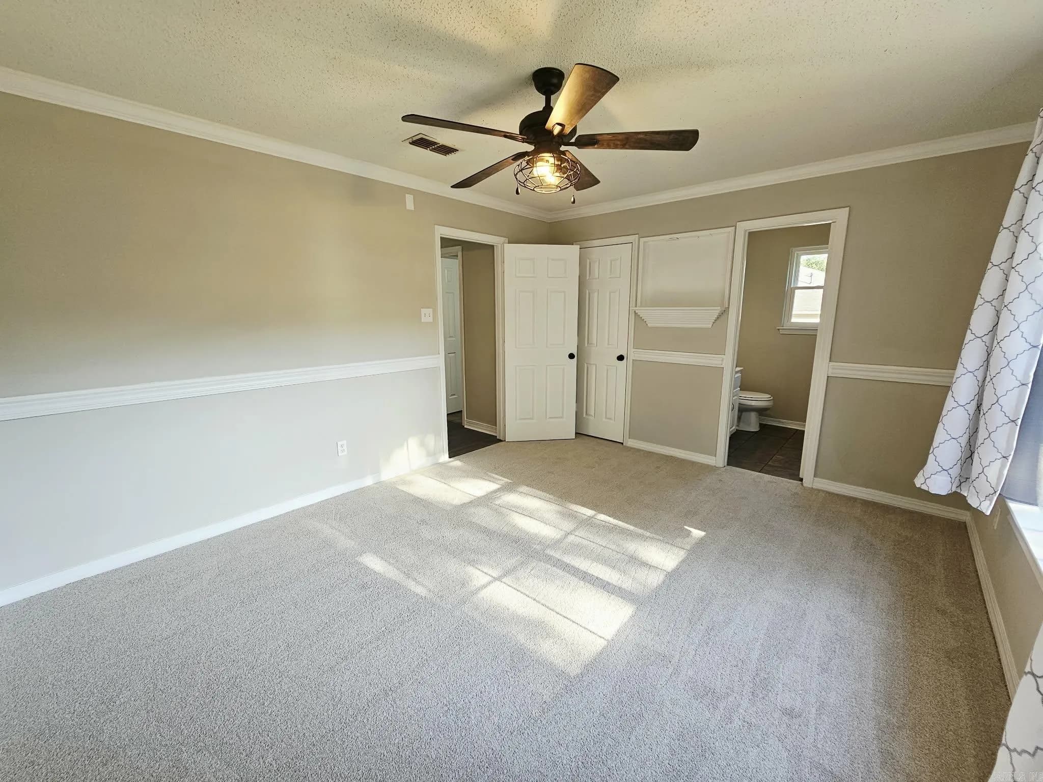 Property at 24  Windwood - Image 25