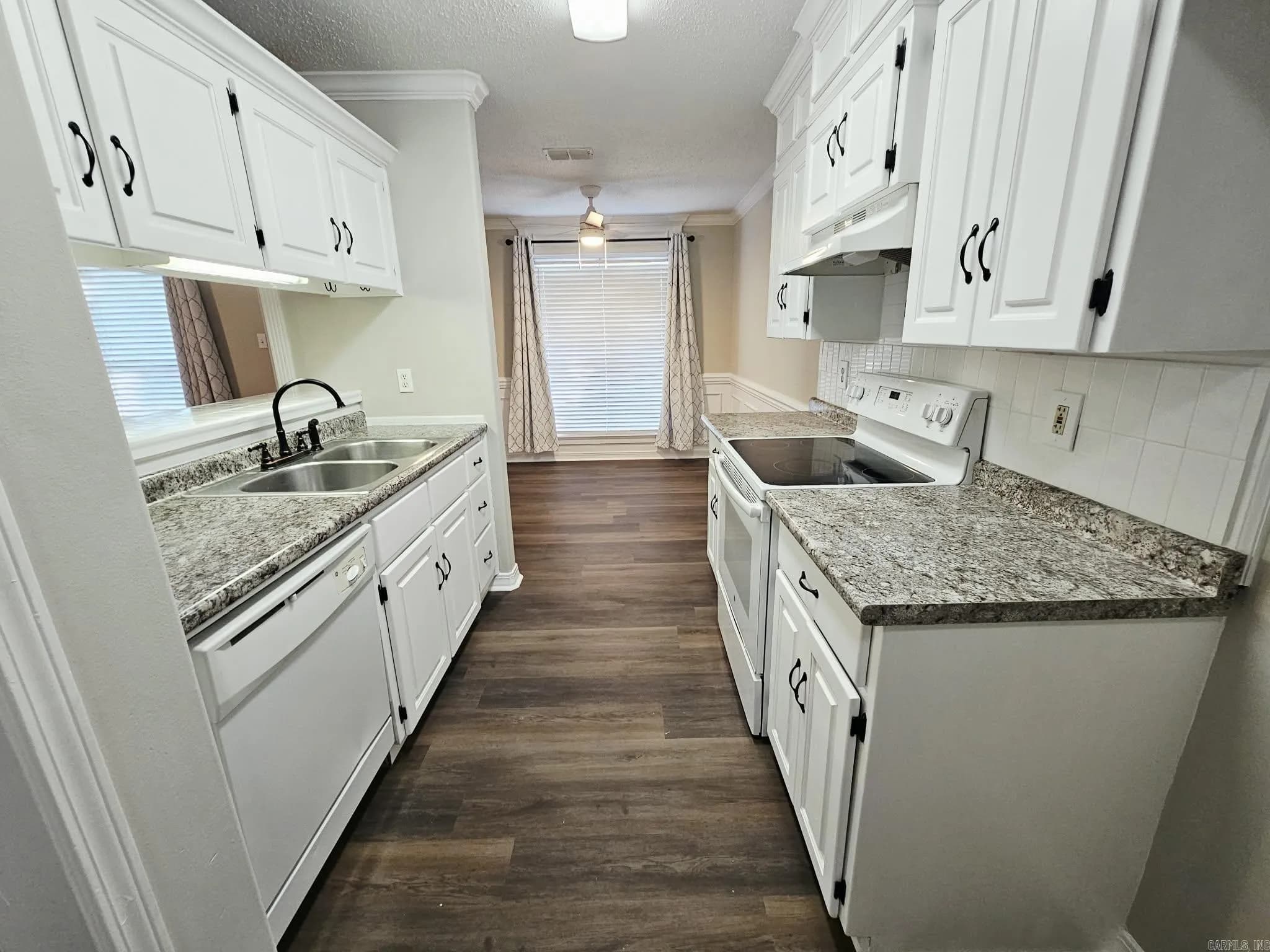 Property at 24  Windwood - Image 16