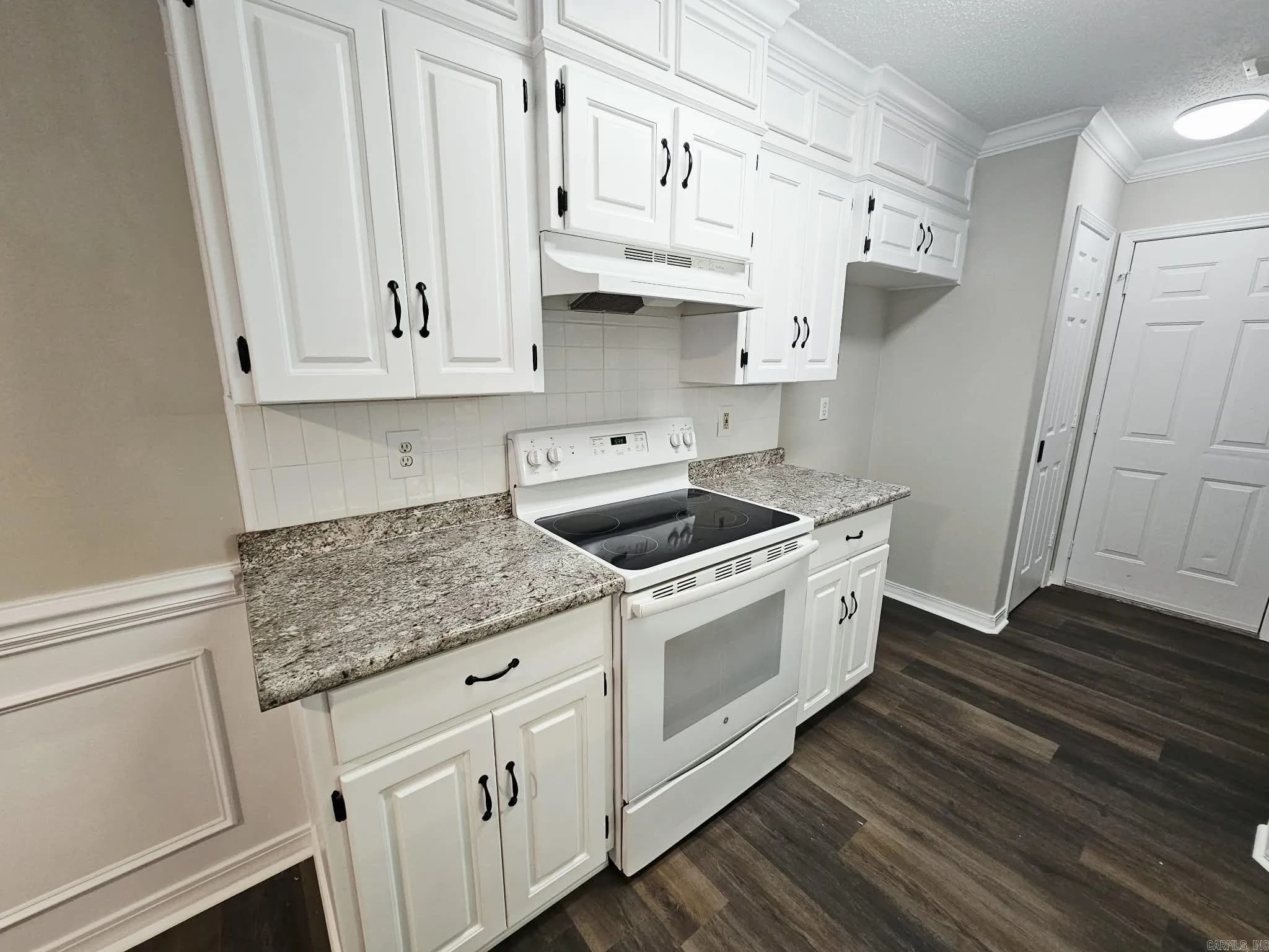 Property at 24  Windwood - Image 13