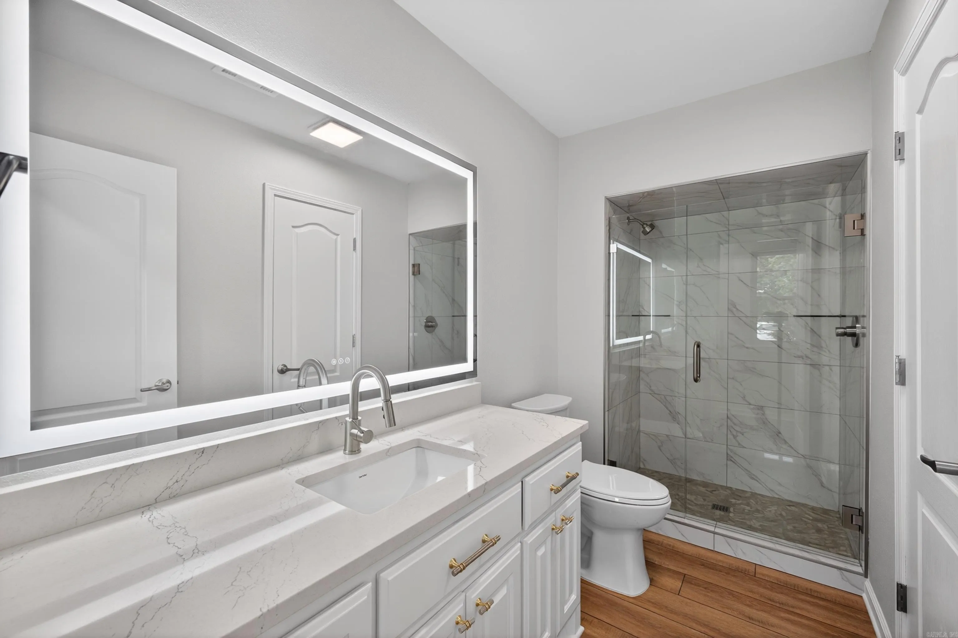 Property at 33  Excelso - Image 20