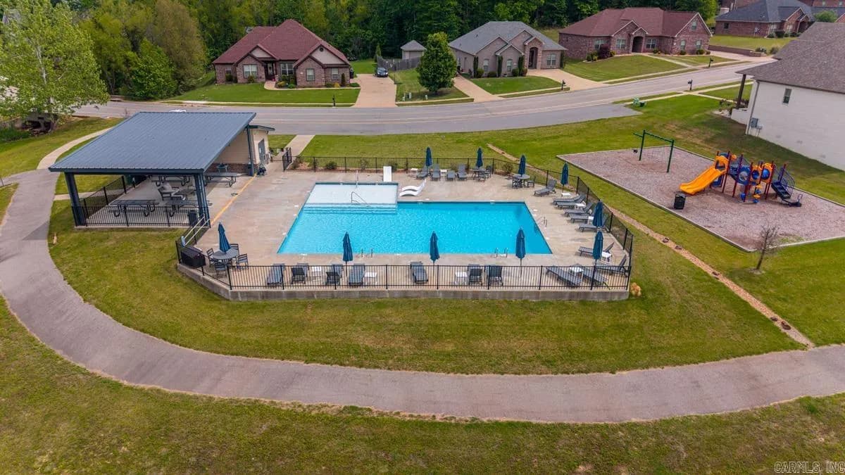 Property at 1002  Nature way - Image 44