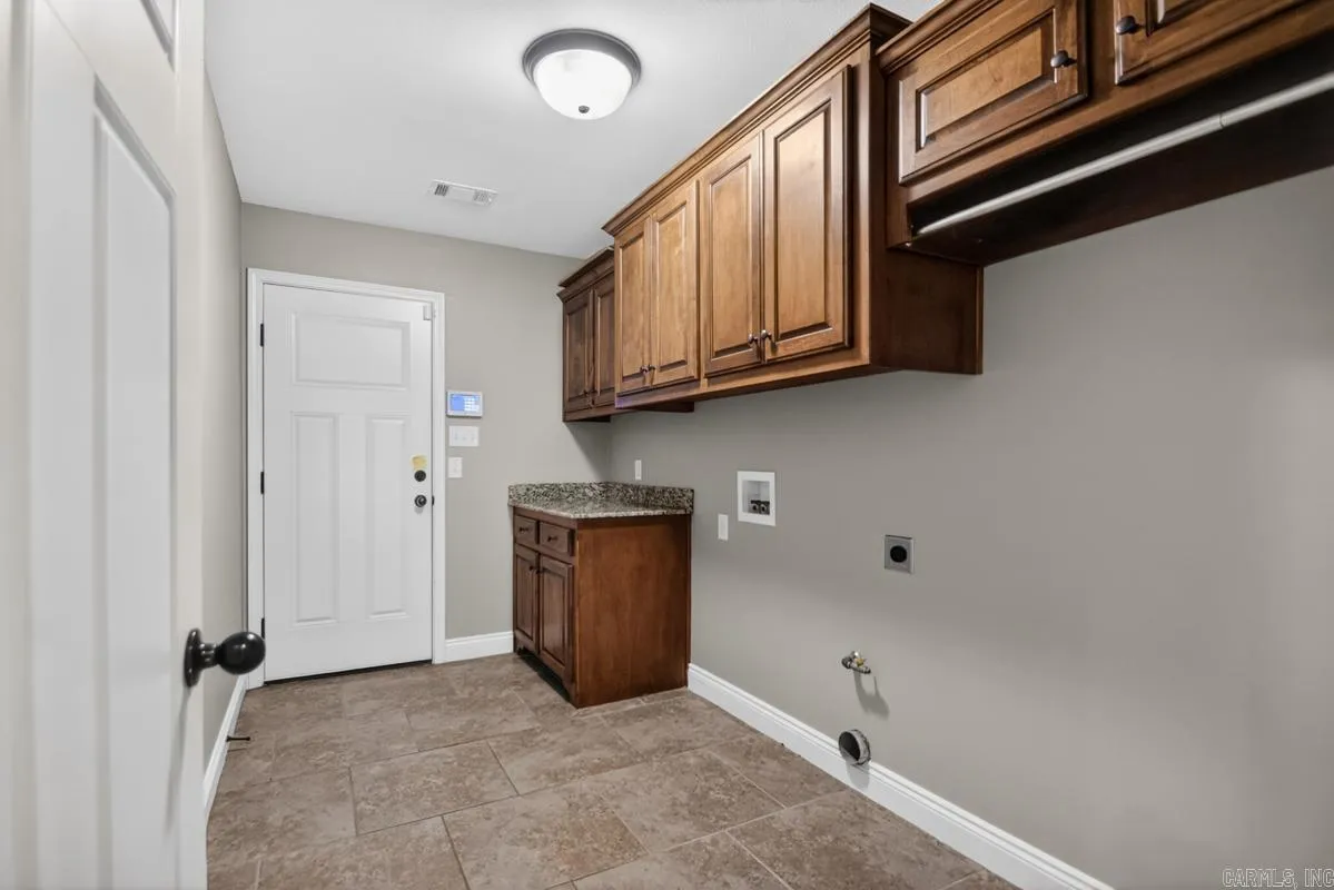 Property at 1002  Nature way - Image 33