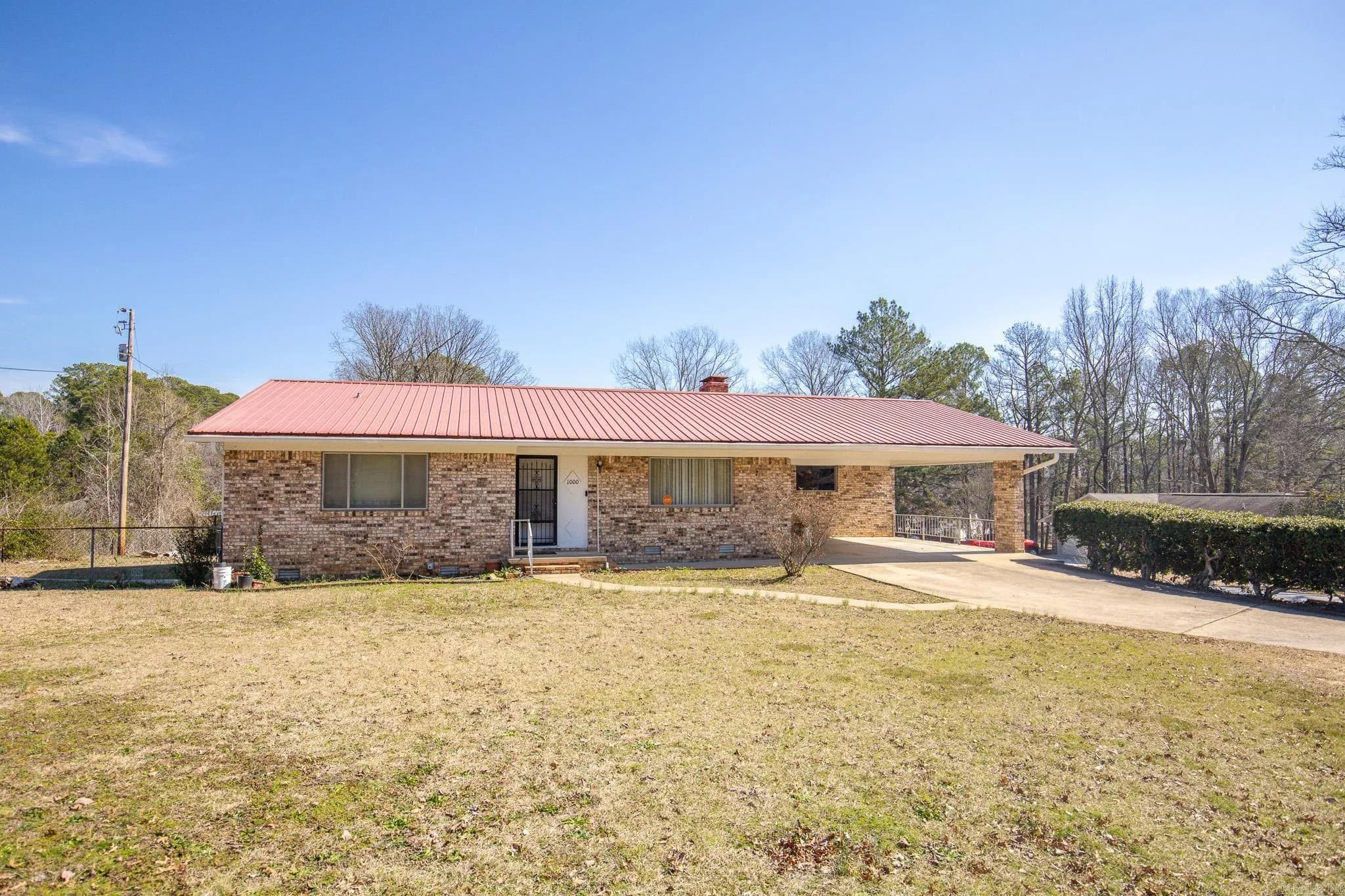 Property at 1000 N Arch - Image 36