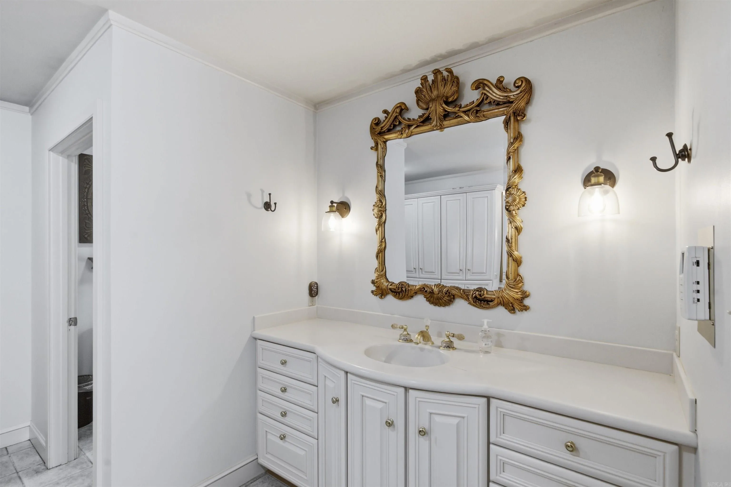 Property at 607  Melody - Image 23