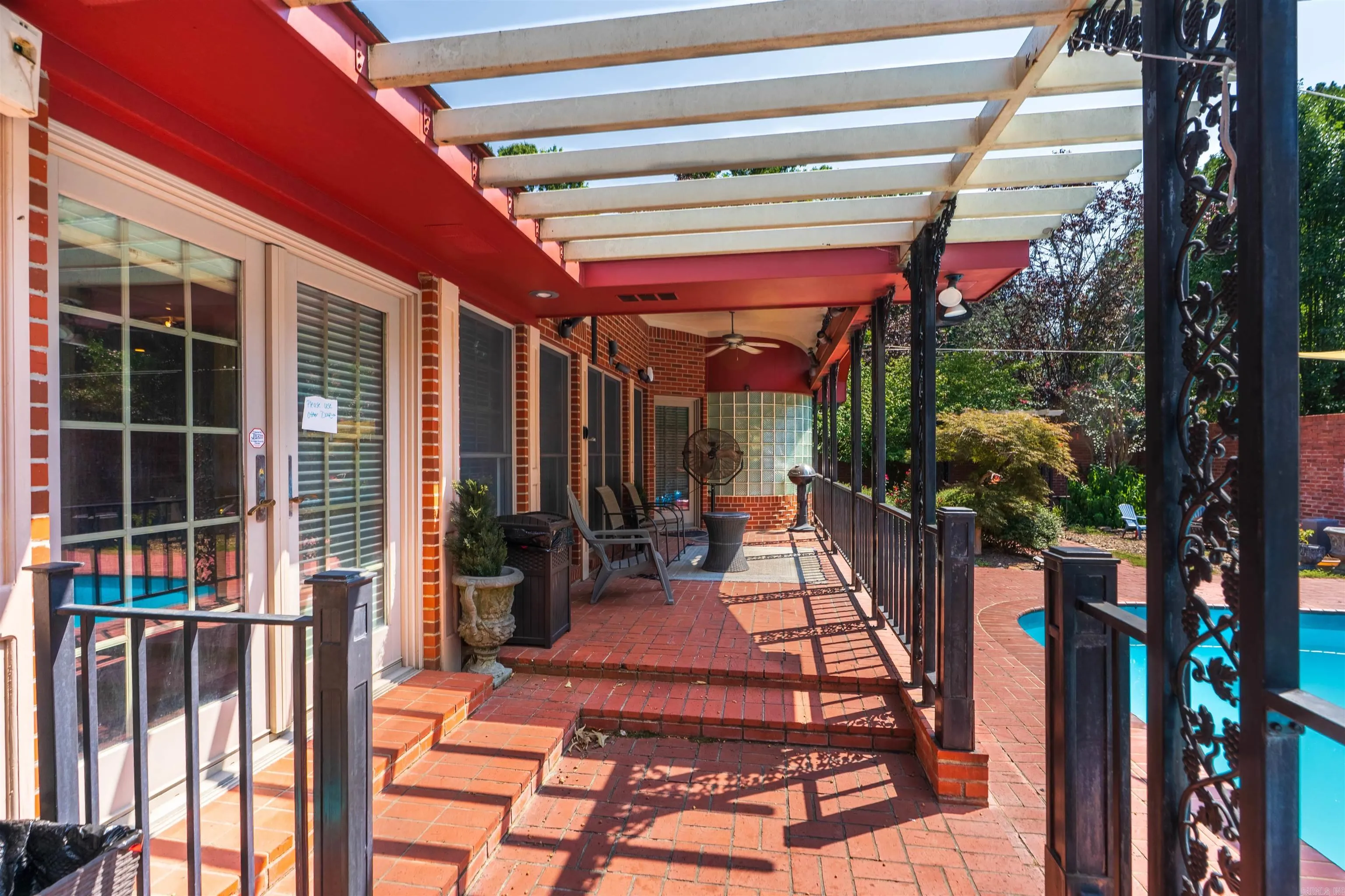 Property at 607  Melody - Image 8