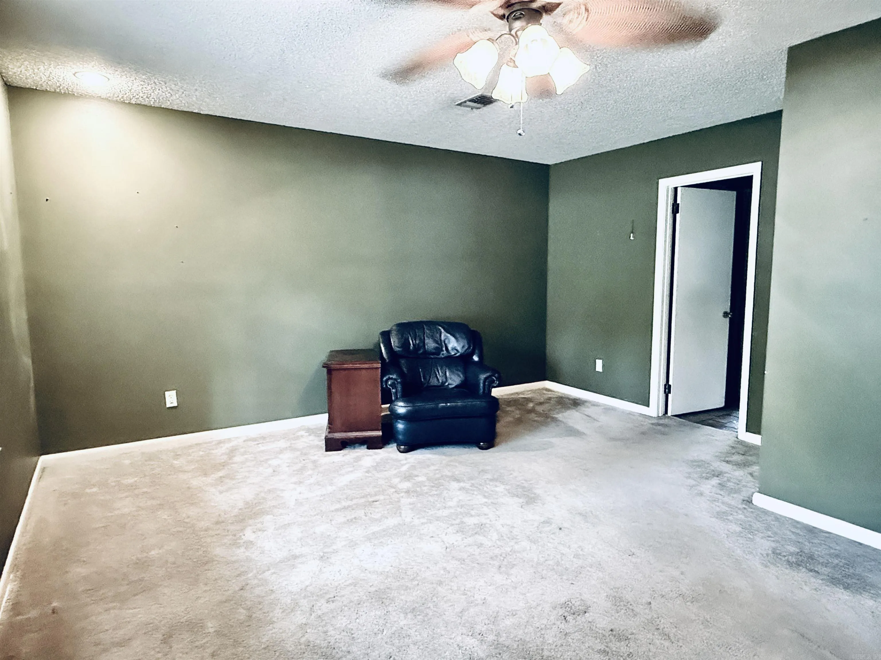 Property at 7701  Oak ridge - Image 7