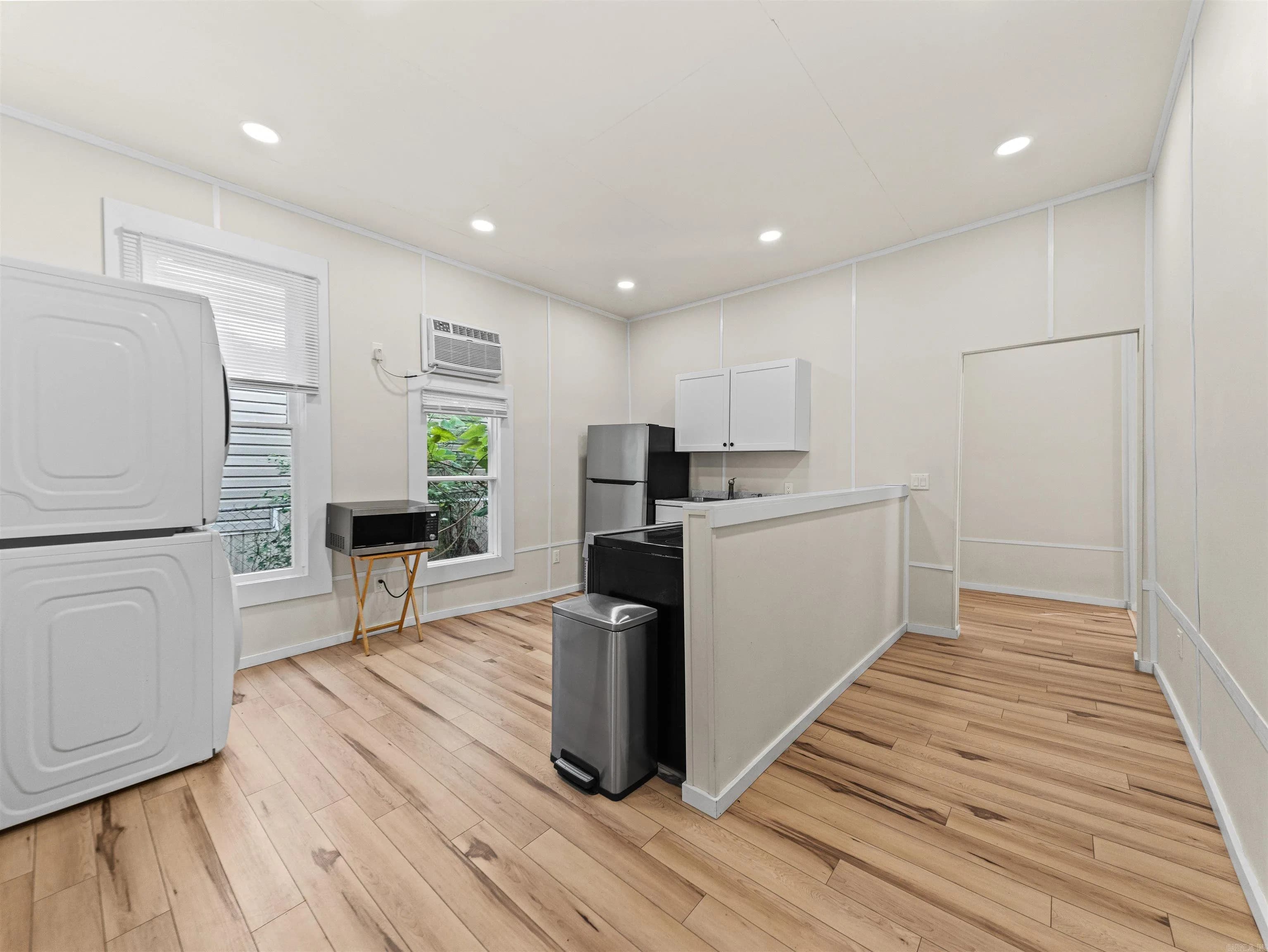Property at 115  Eddy - Image 33