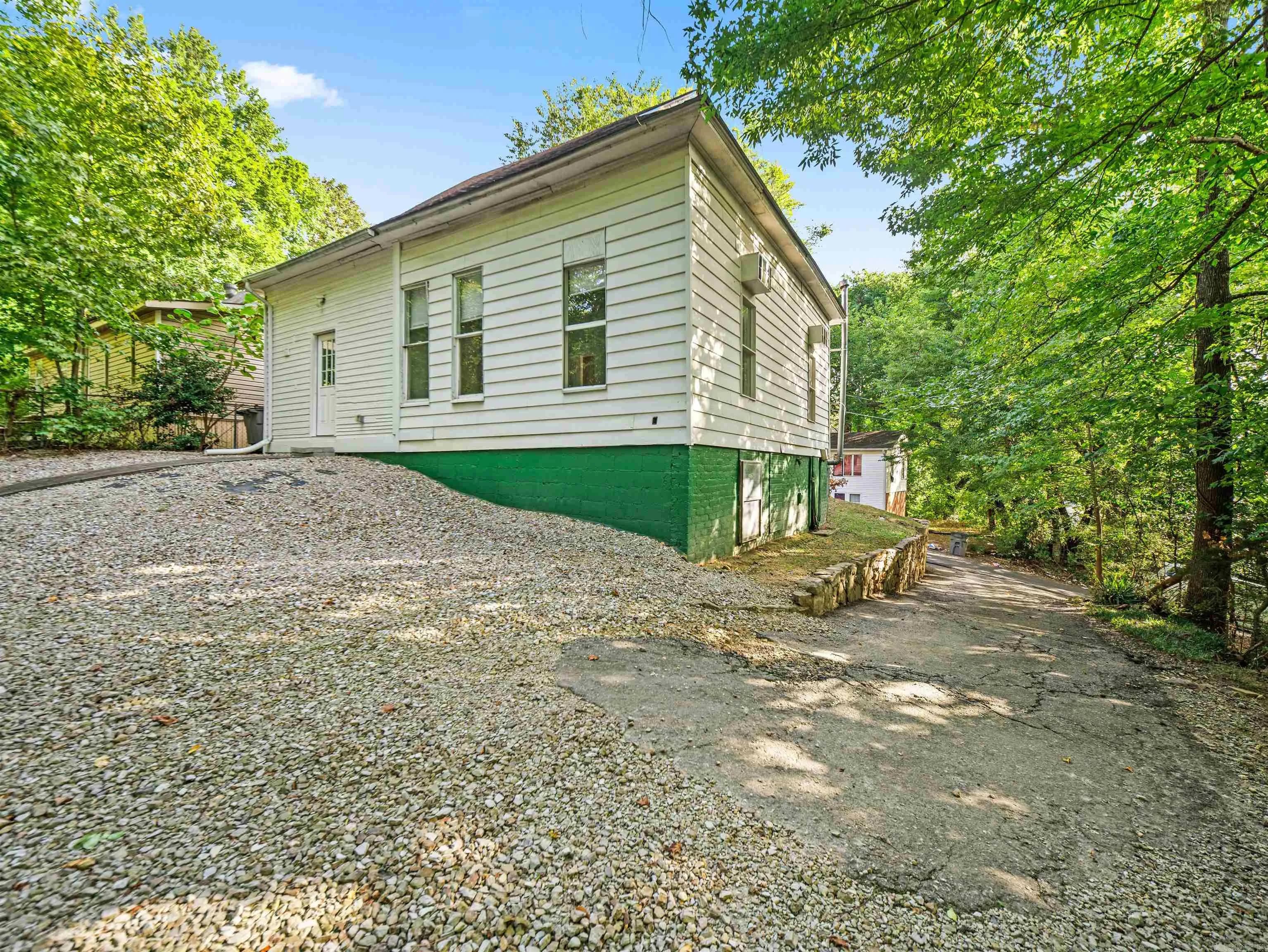 Property at 115  Eddy - Image 19