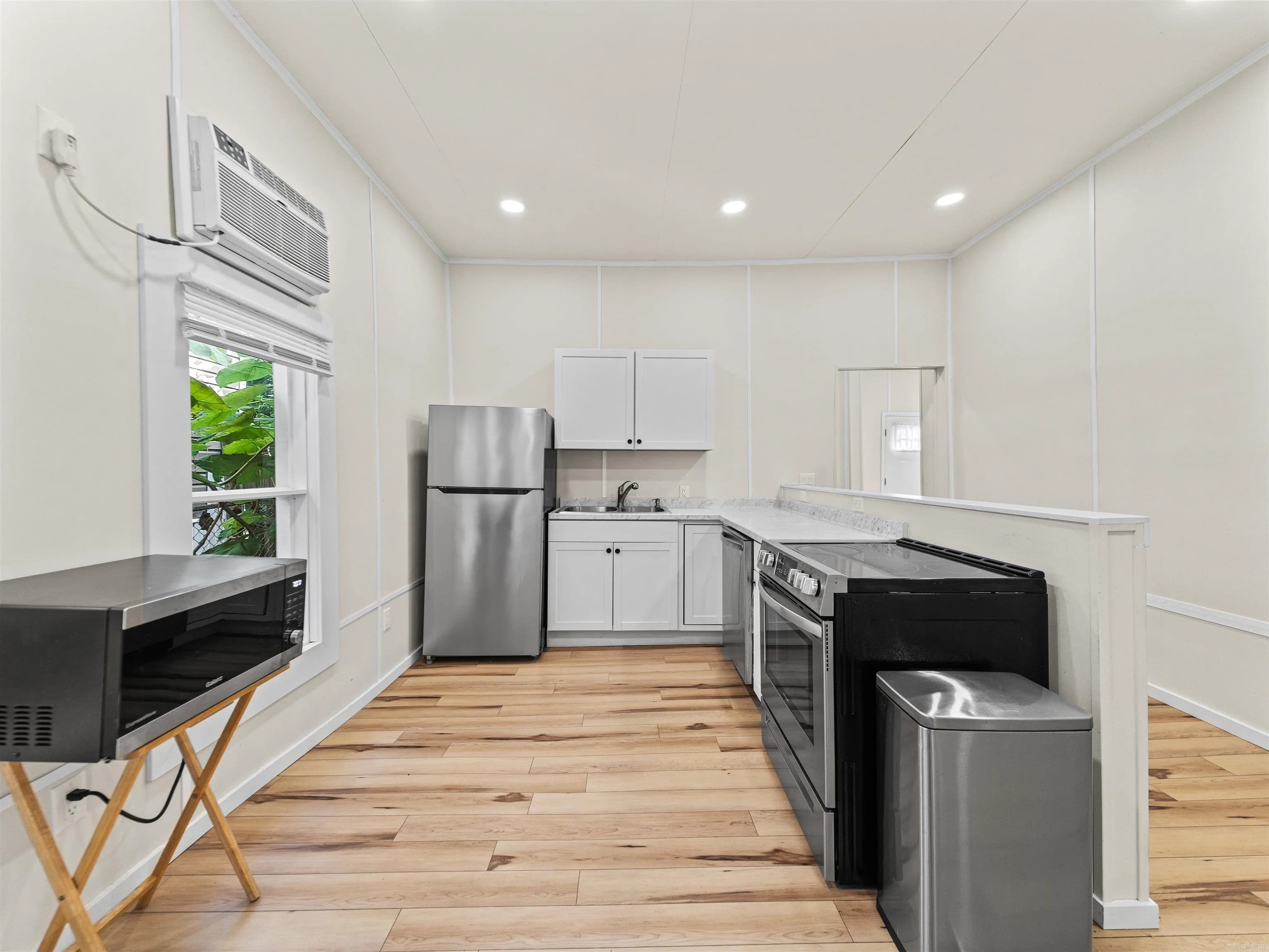 Property at 115  Eddy - Image 34
