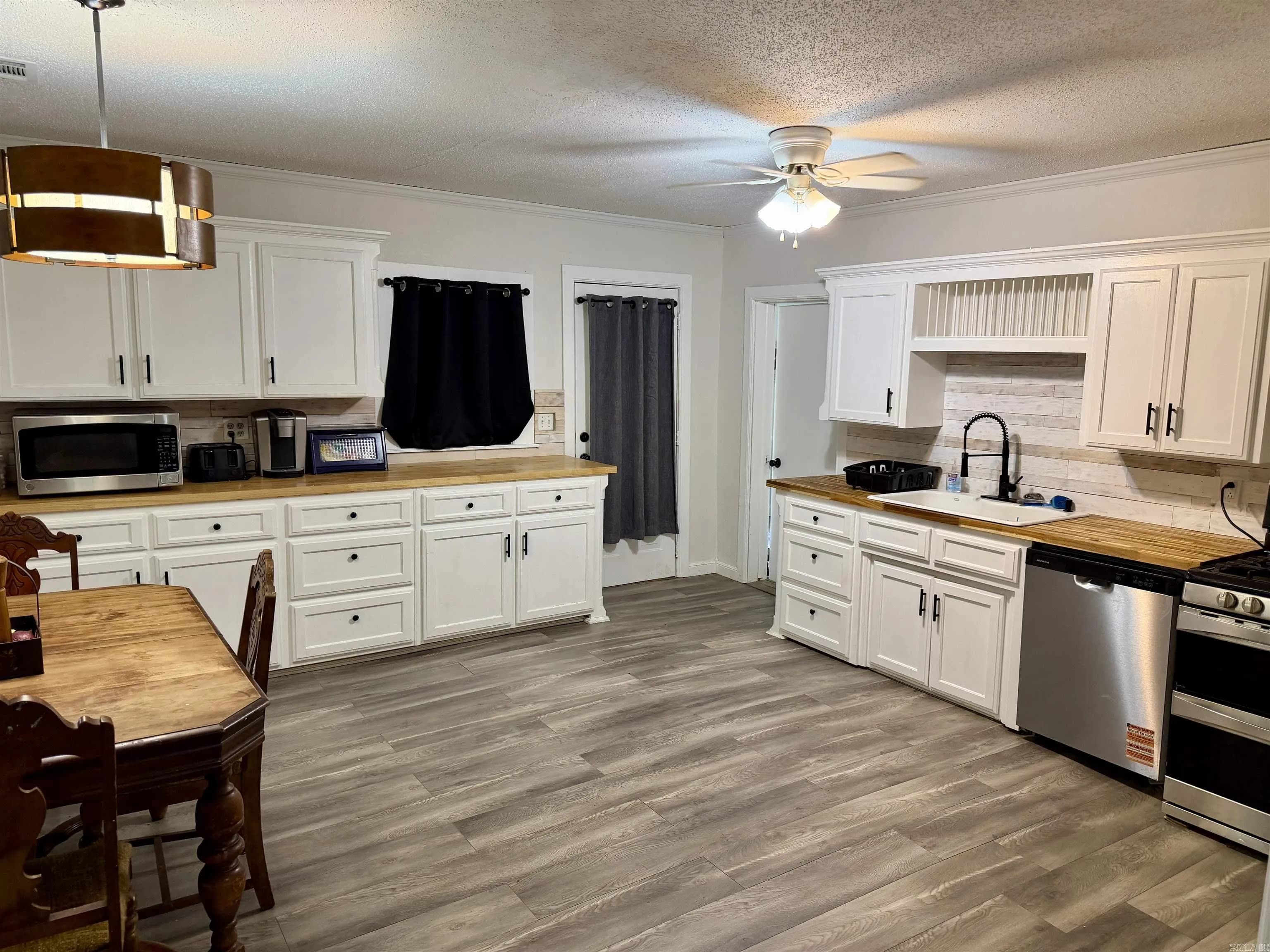 Property at 110  3rd st - Image 8