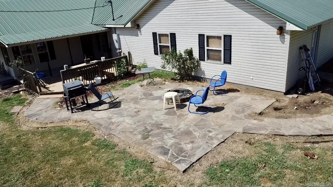 Property at 110  3rd st - Image 3